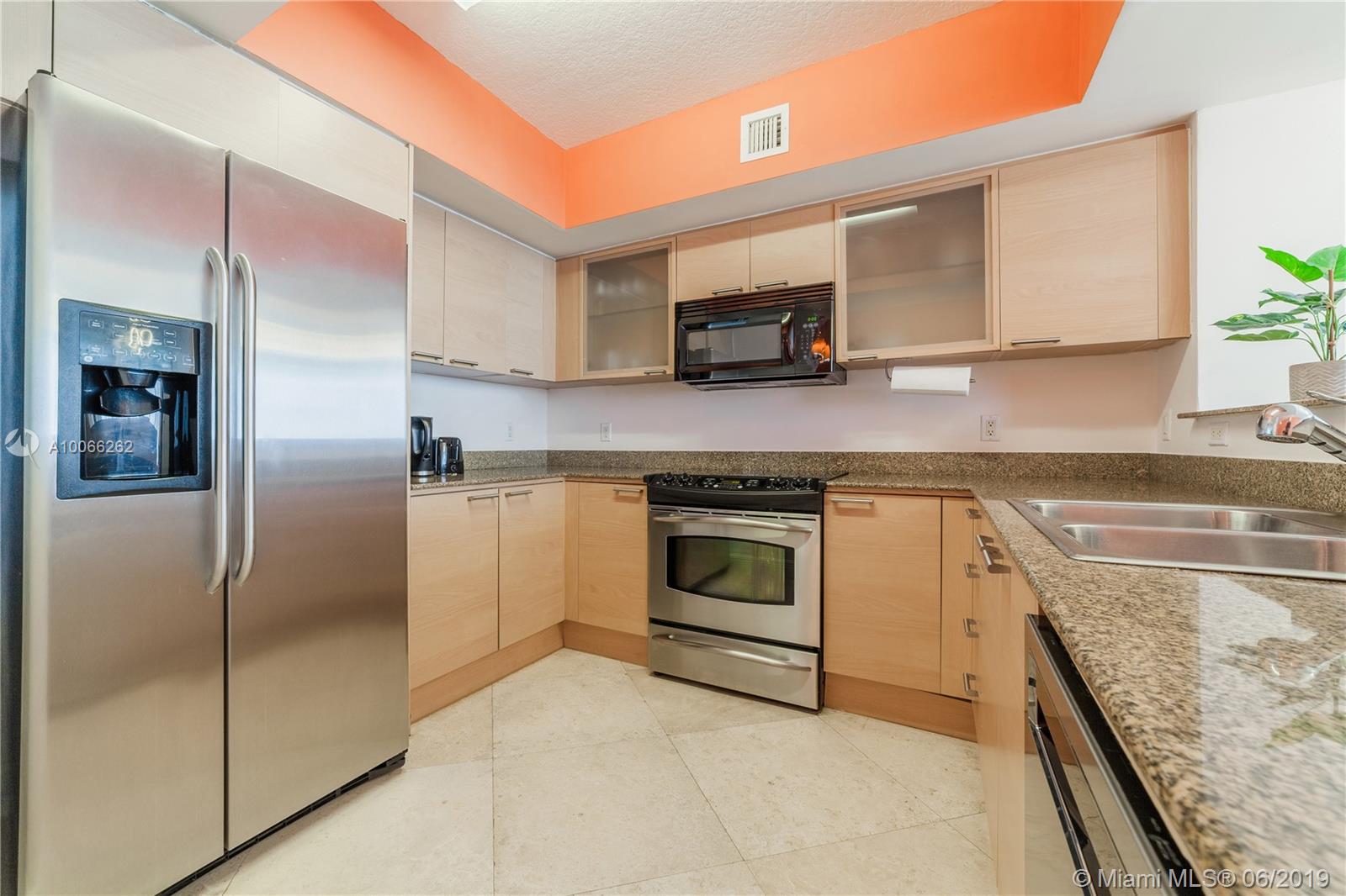 La Perla Condo - Residential Lease