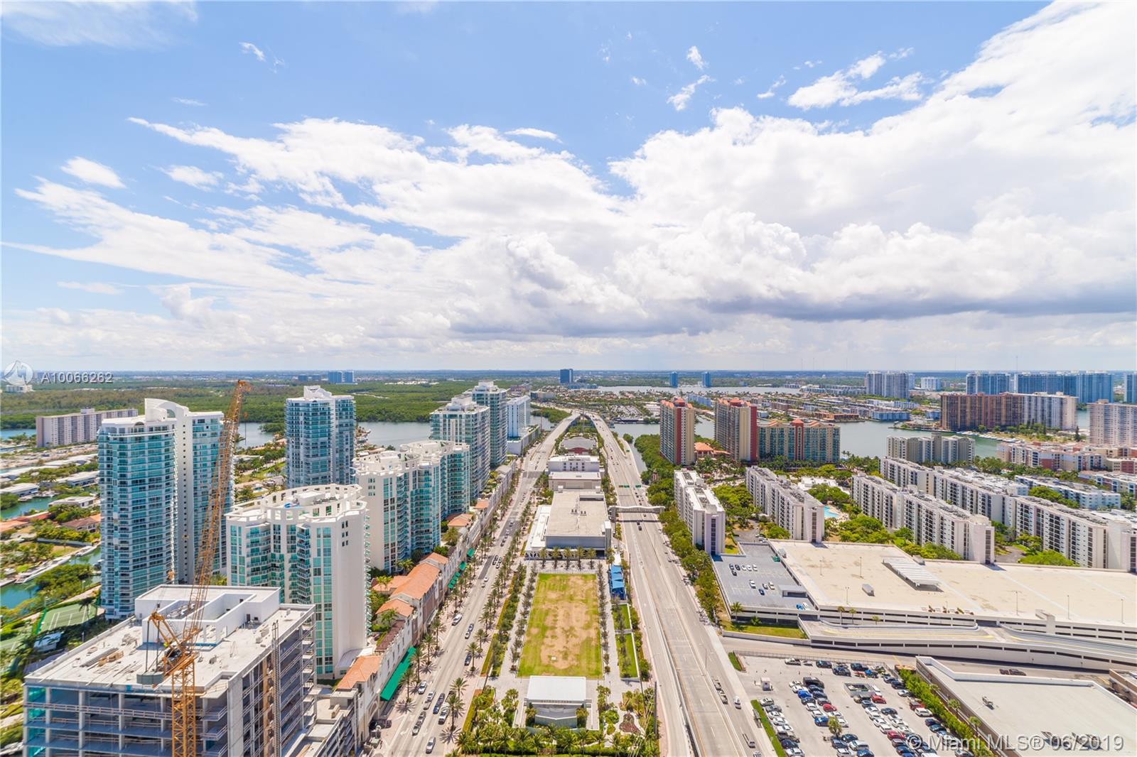 La Perla Condo - Residential Lease