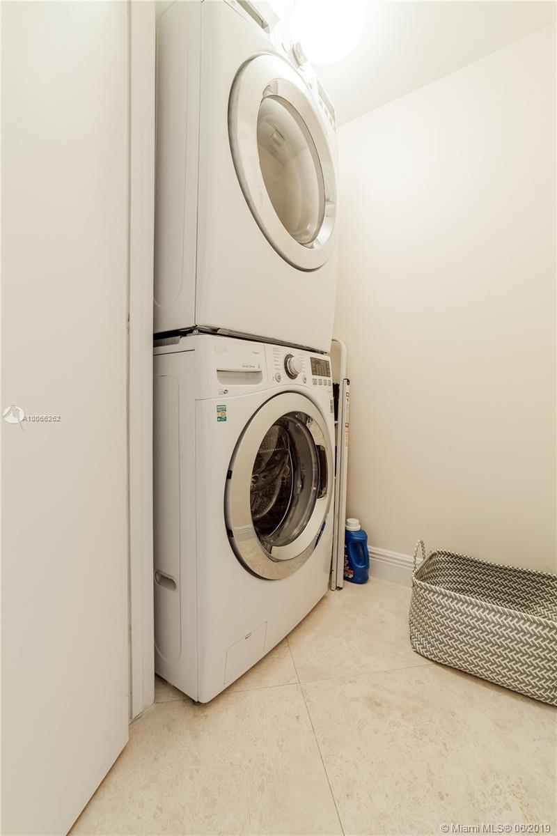 La Perla Condo - Residential Lease