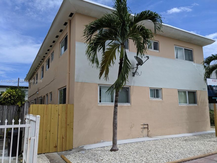 This first-floor corner unit is very spacious, with two recently remodeled bedrooms, two baths, a washer and dryer outside the unit, and brand-new floors. Very large unit with hurricane impact windows all around and central Air conditioner. Ample street and city parking across the street. Short walking distance to the beach, restaurants, bars, and shops.