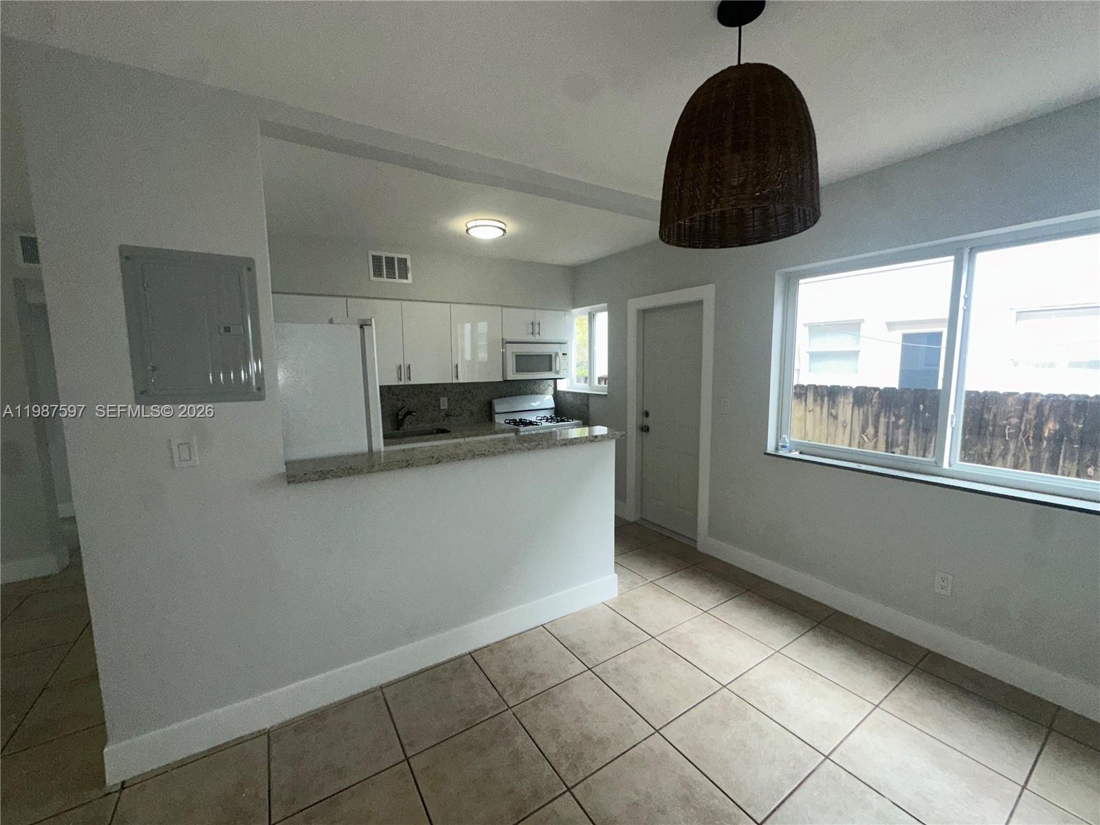 BISC BEACH SUB - Residential Lease