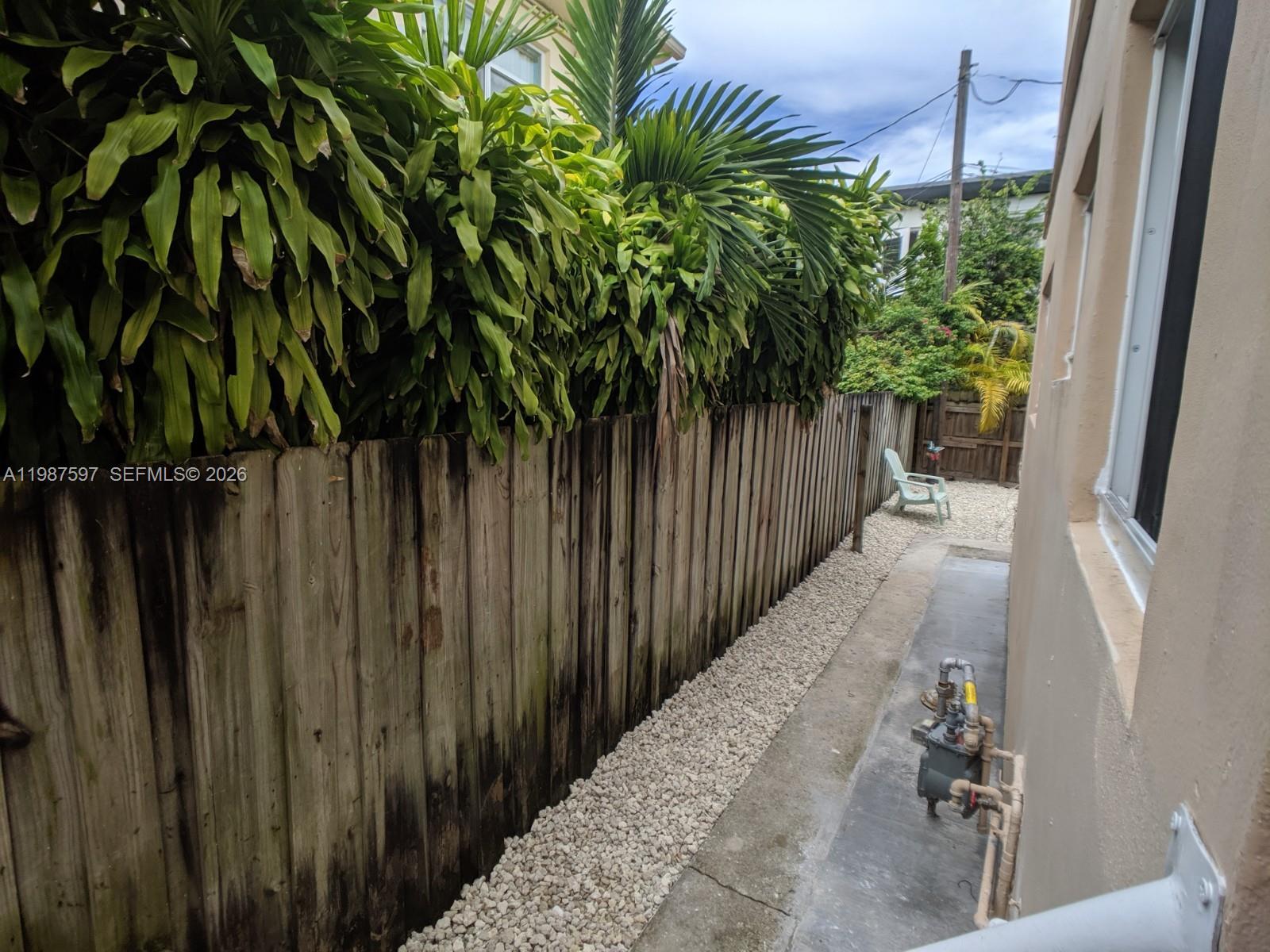 BISC BEACH SUB - Residential Lease