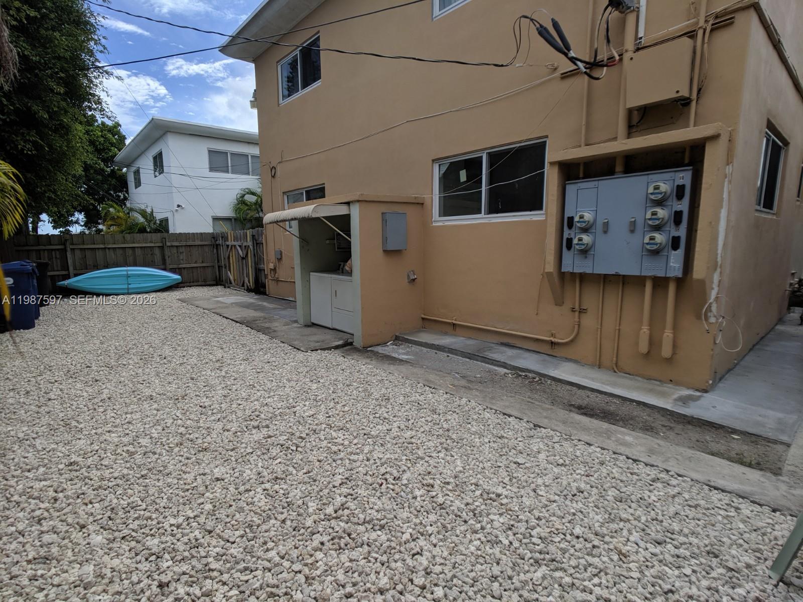 BISC BEACH SUB - Residential Lease