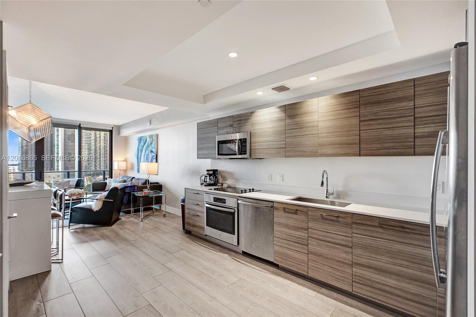 3401 MIDTOWN CONDO - Residential