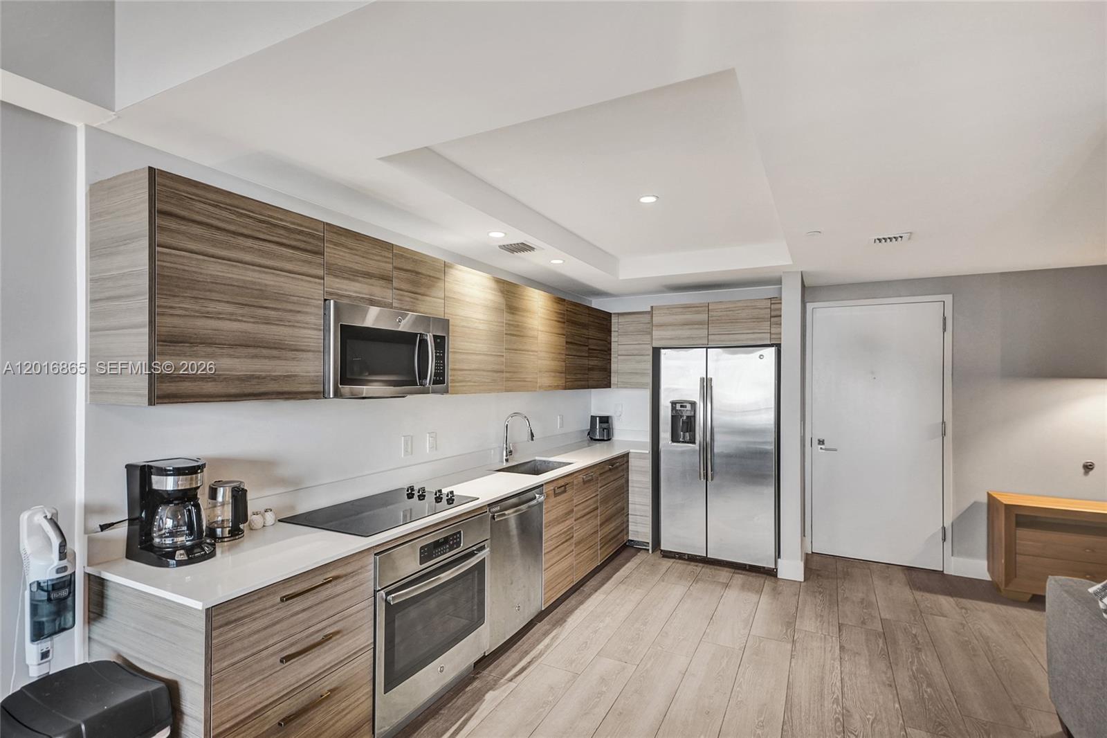 3401 MIDTOWN CONDO - Residential
