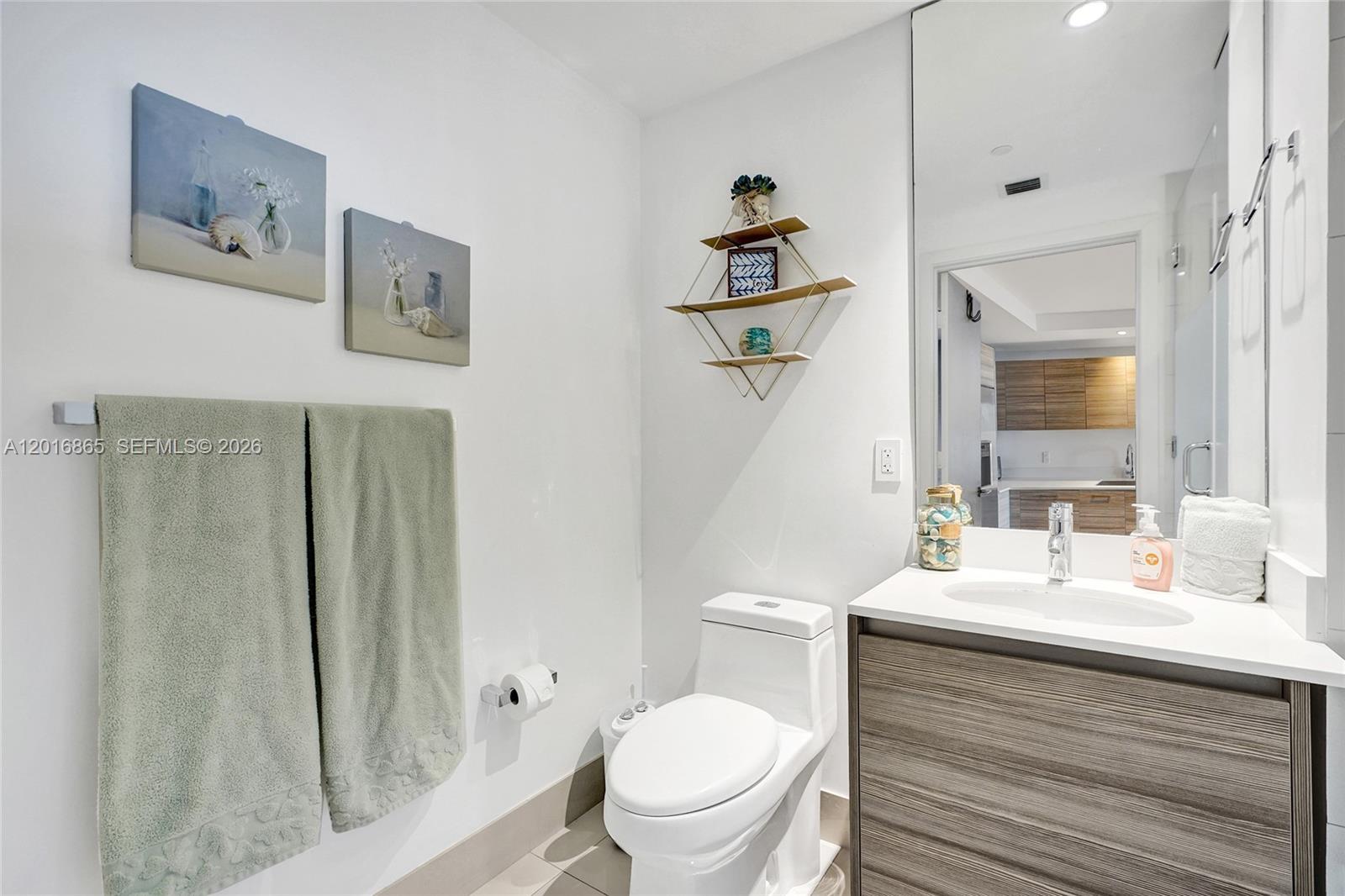3401 MIDTOWN CONDO - Residential