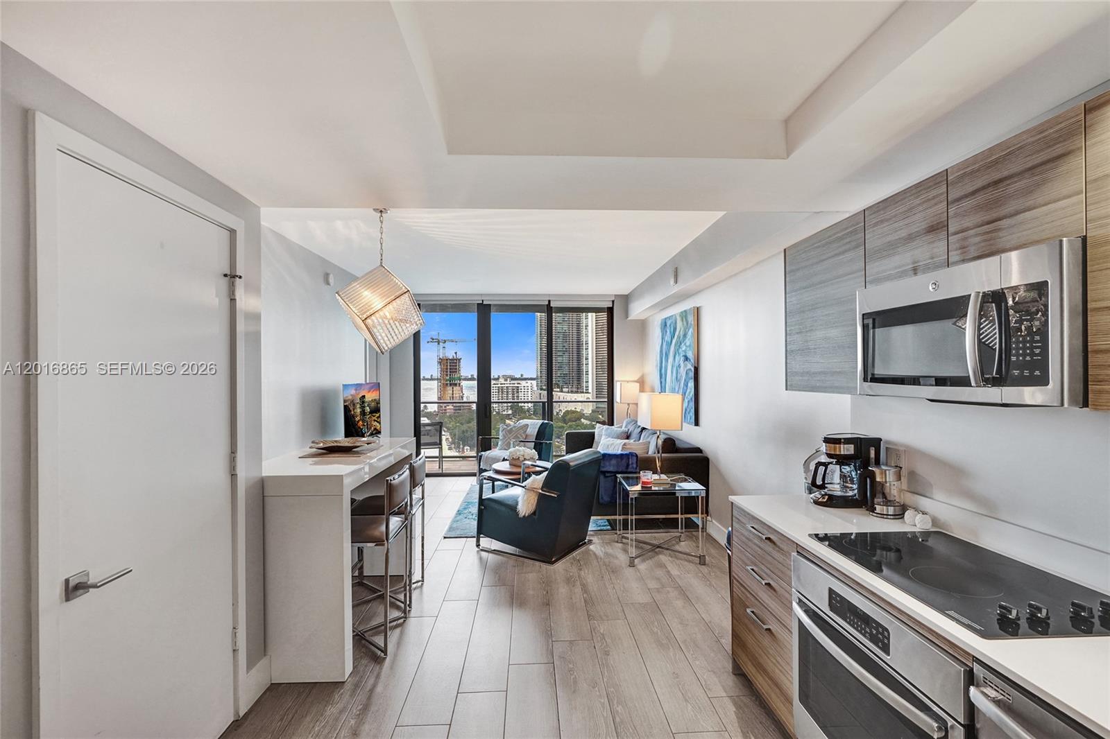 3401 MIDTOWN CONDO - Residential