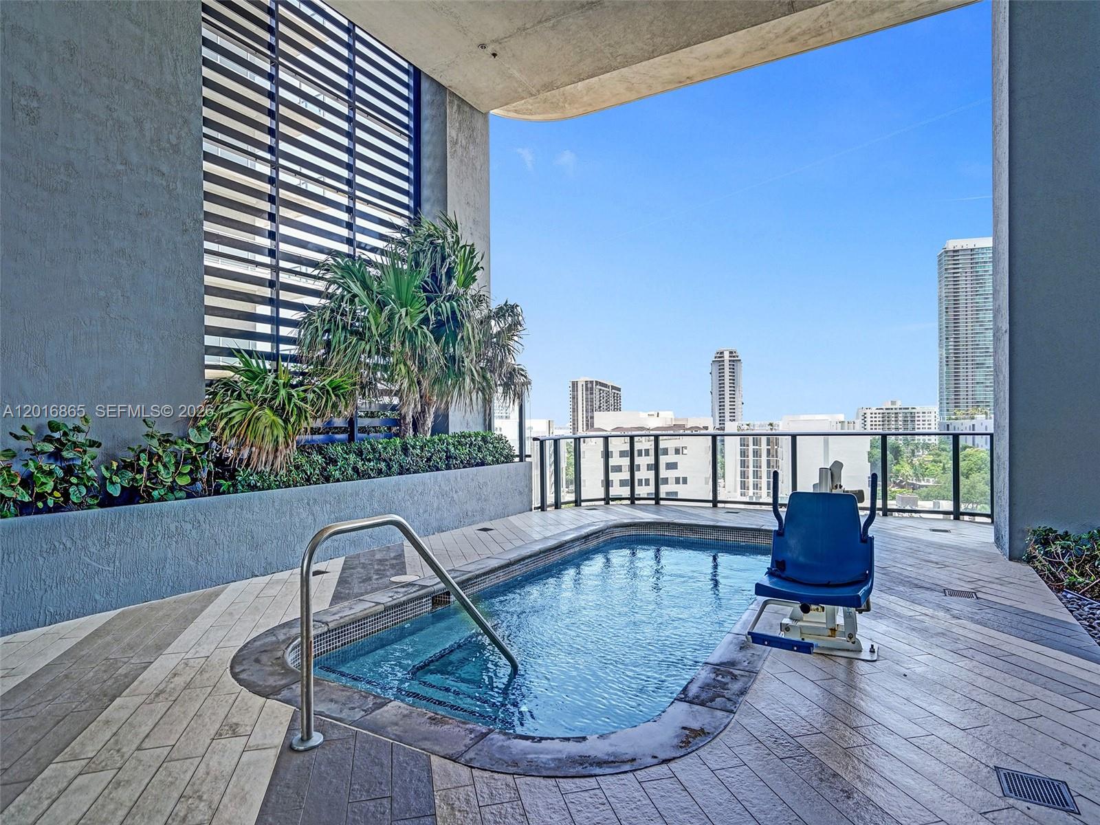 3401 MIDTOWN CONDO - Residential