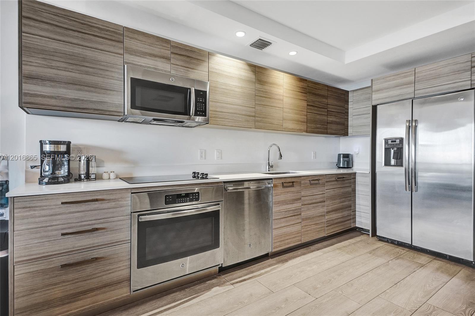 3401 MIDTOWN CONDO - Residential