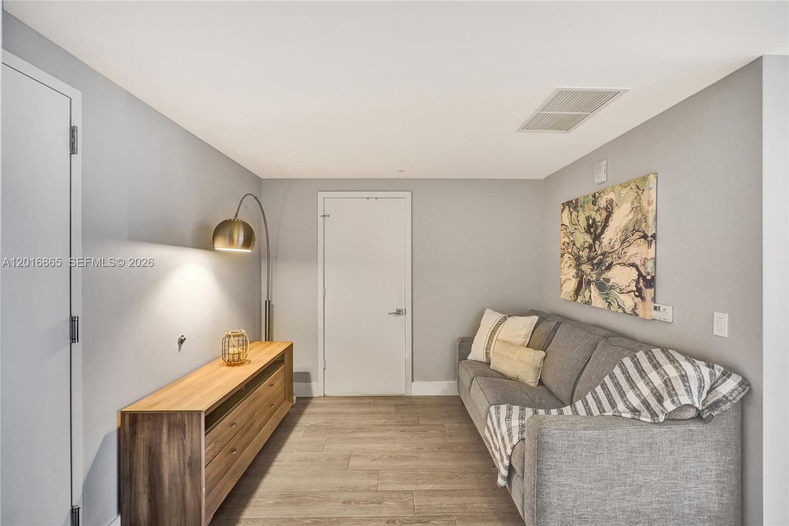 3401 MIDTOWN CONDO - Residential
