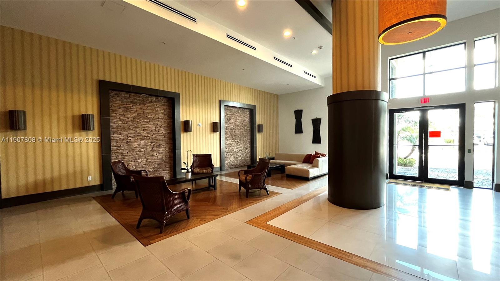 KEYSTONE PARK CONDO - Residential Lease