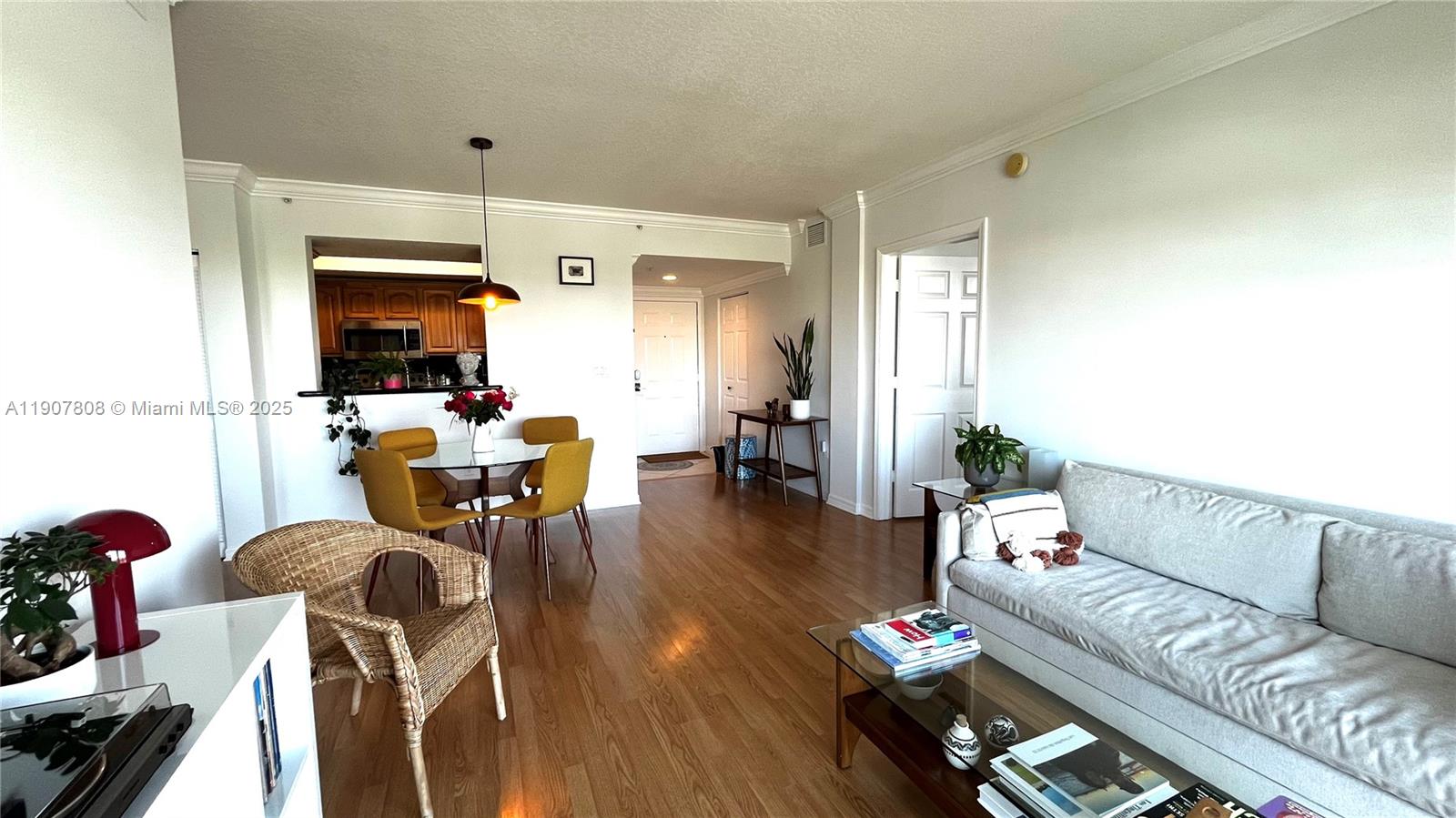 KEYSTONE PARK CONDO - Residential Lease