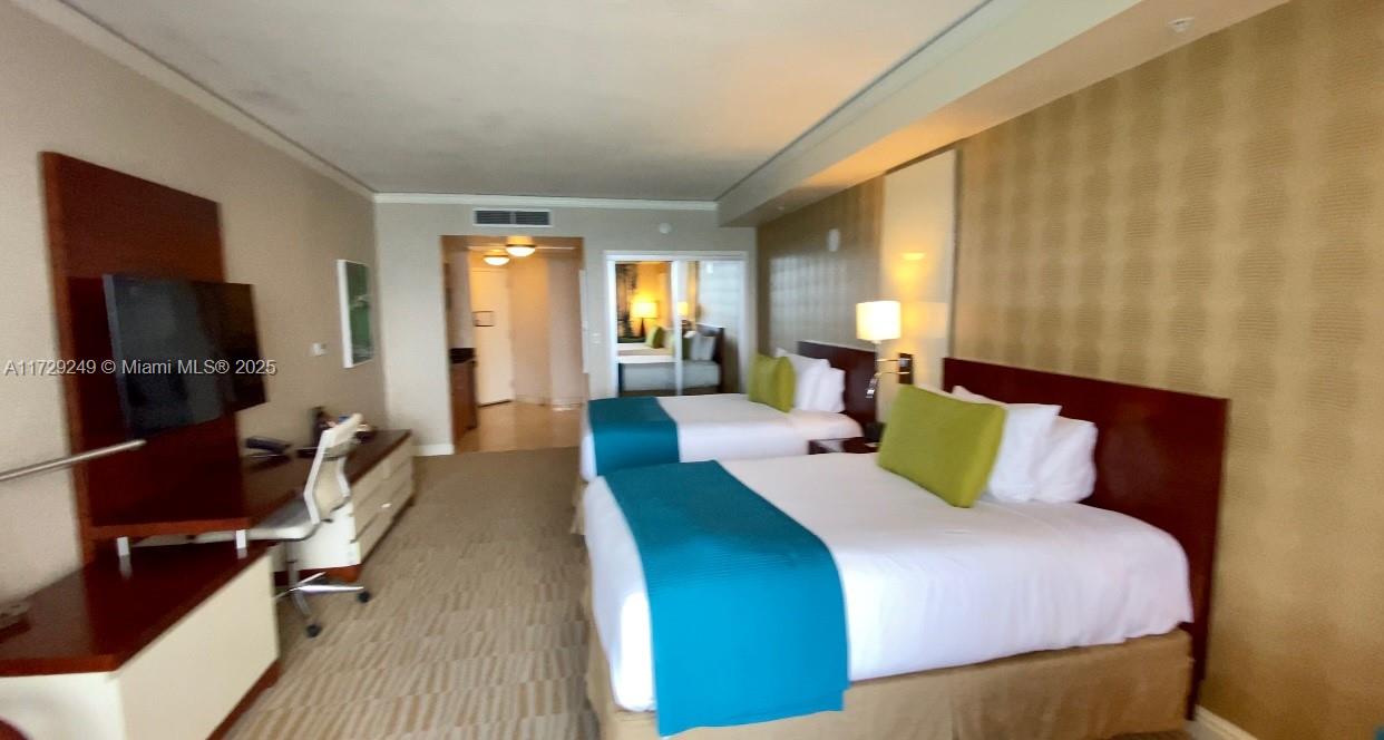 TRUMP INTERNATIONAL SONES - Residential