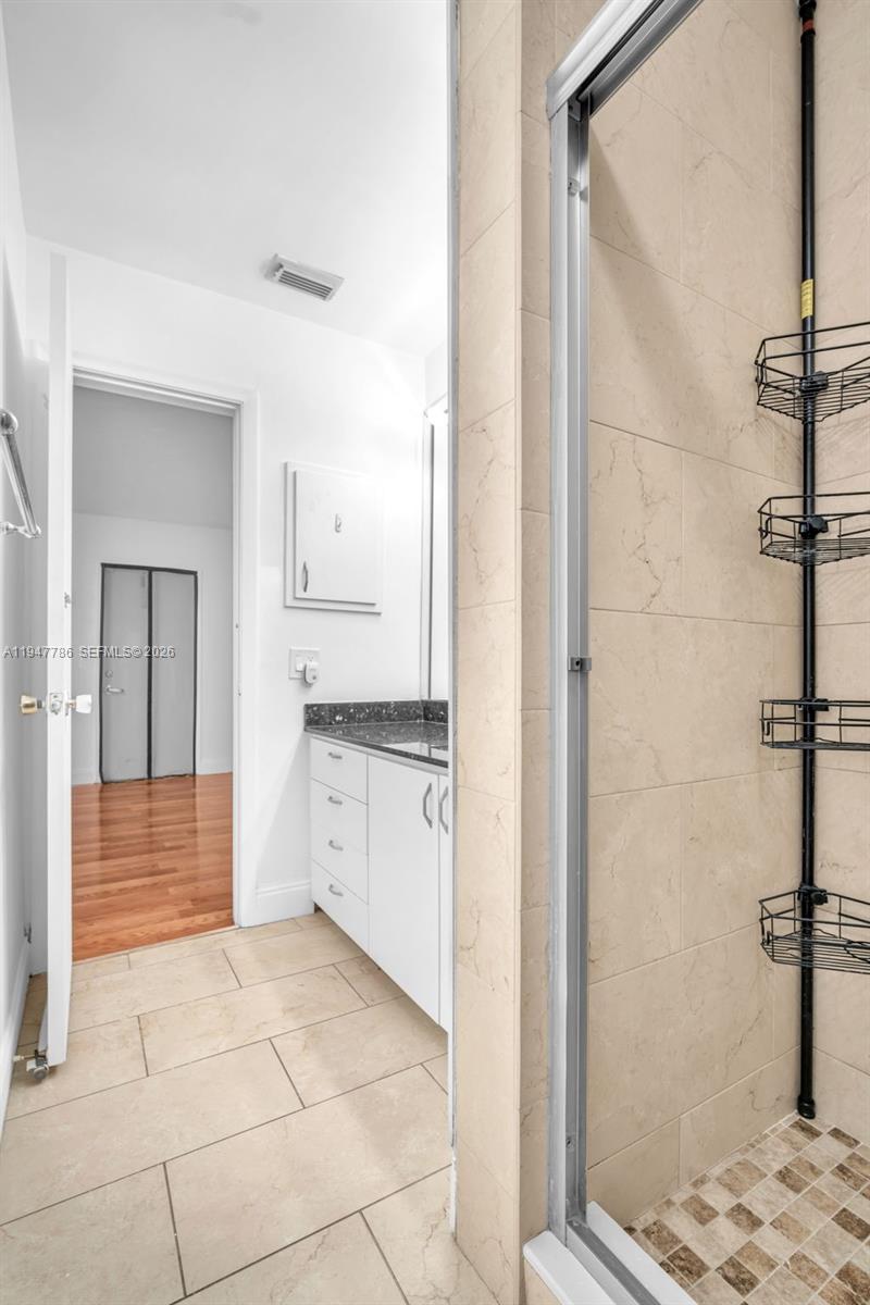 SANDPIPER POINT - Residential