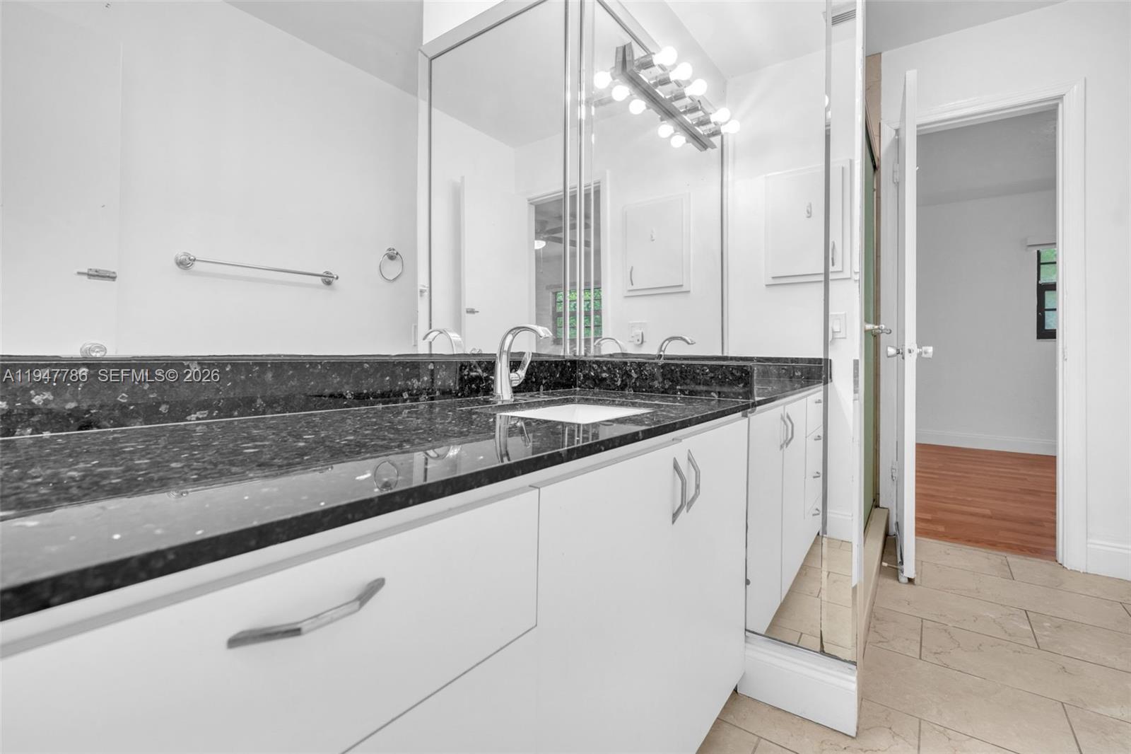 SANDPIPER POINT - Residential