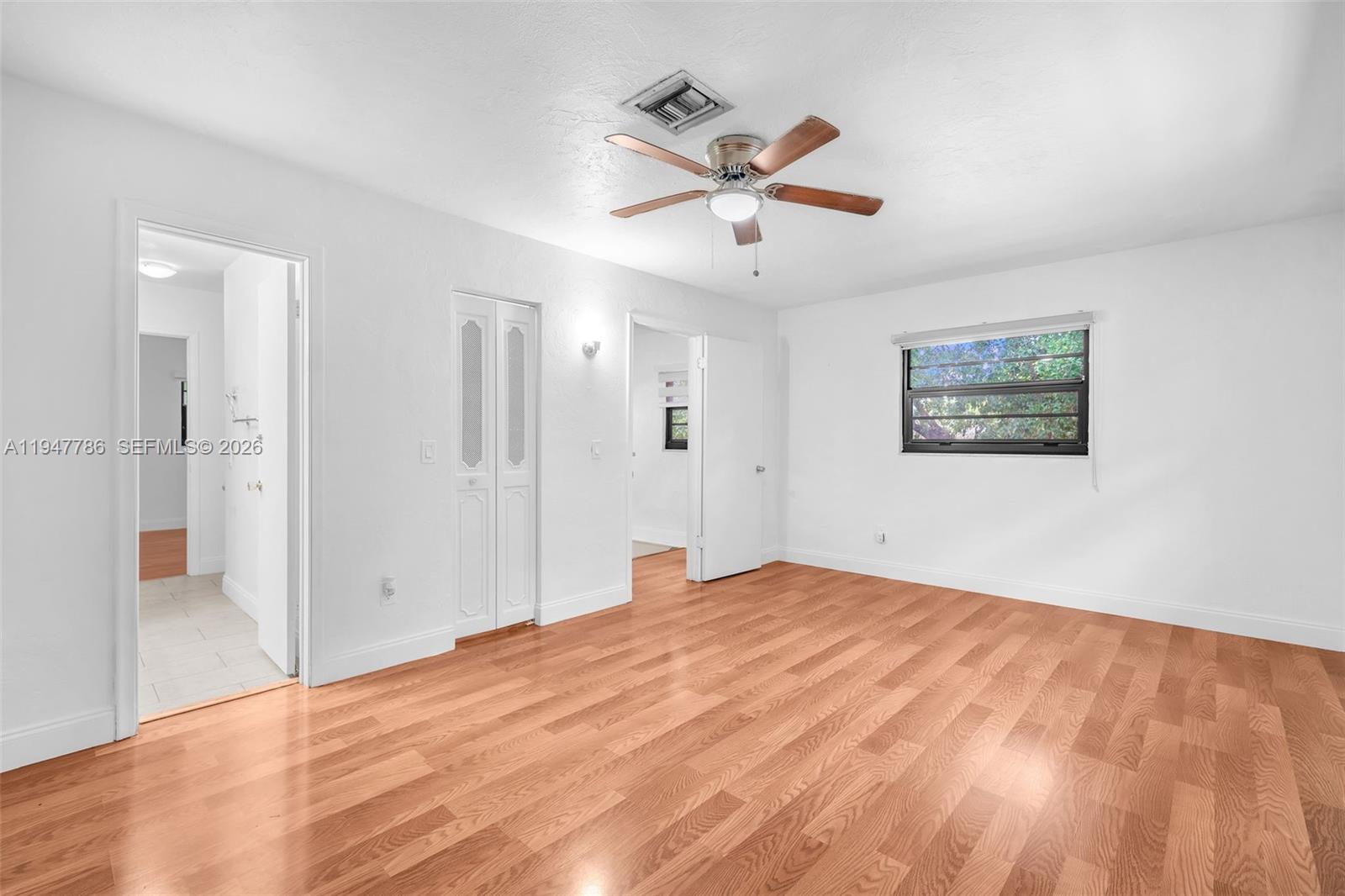 SANDPIPER POINT - Residential