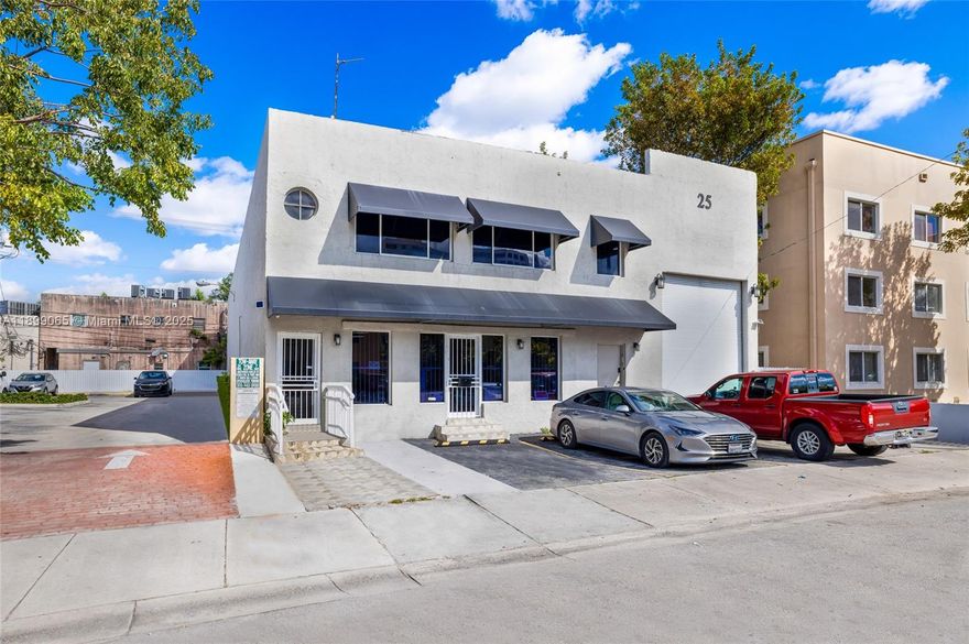 This office building is in one of Hialeah’s most vibrant
mixed-use corridors, right off Palm Ave. With
several new projects in the immediate vicinity
bringing new vitality to the area, which has long
stood as one of Miami’s most solid middle-class
industrious neighborhoods, it is ripe for Investors
or entrepreneurs looking to take advantage of the
economic growth. With an average daily traffic
count of approximately 35,000, this property
presents a great opportunity for a future mixed use
assemblage as well.