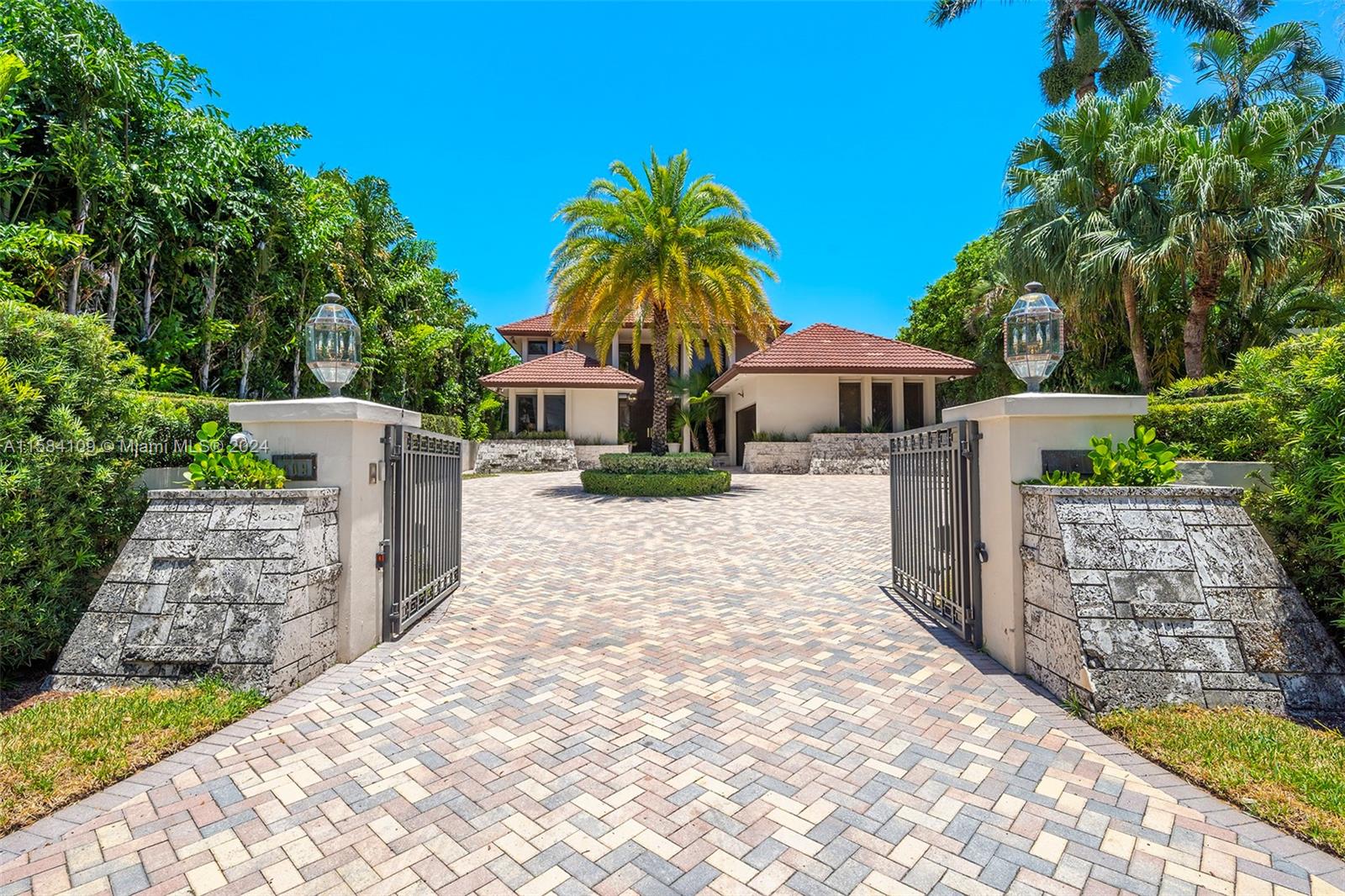 SAN MARINO ISLAND - Residential