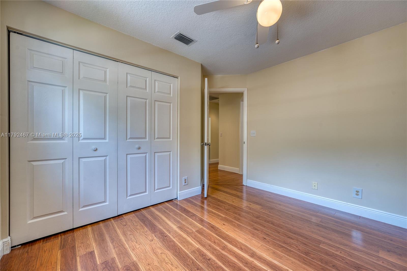 EMBASSY LAKES - Residential