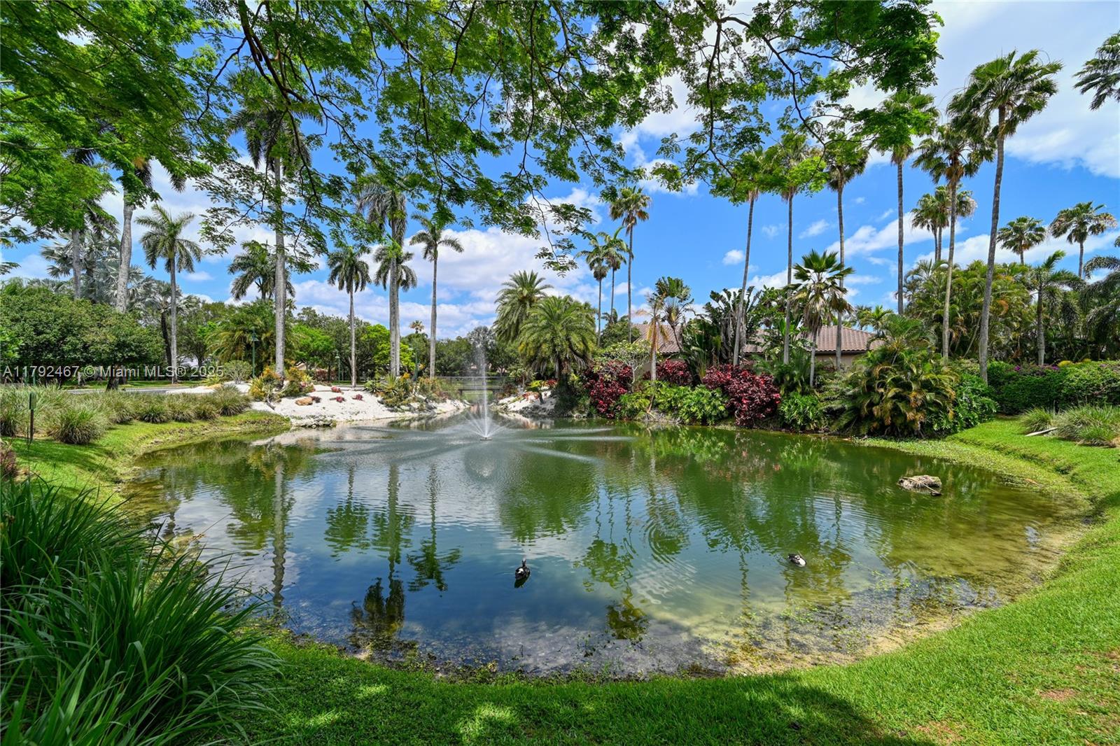 EMBASSY LAKES - Residential