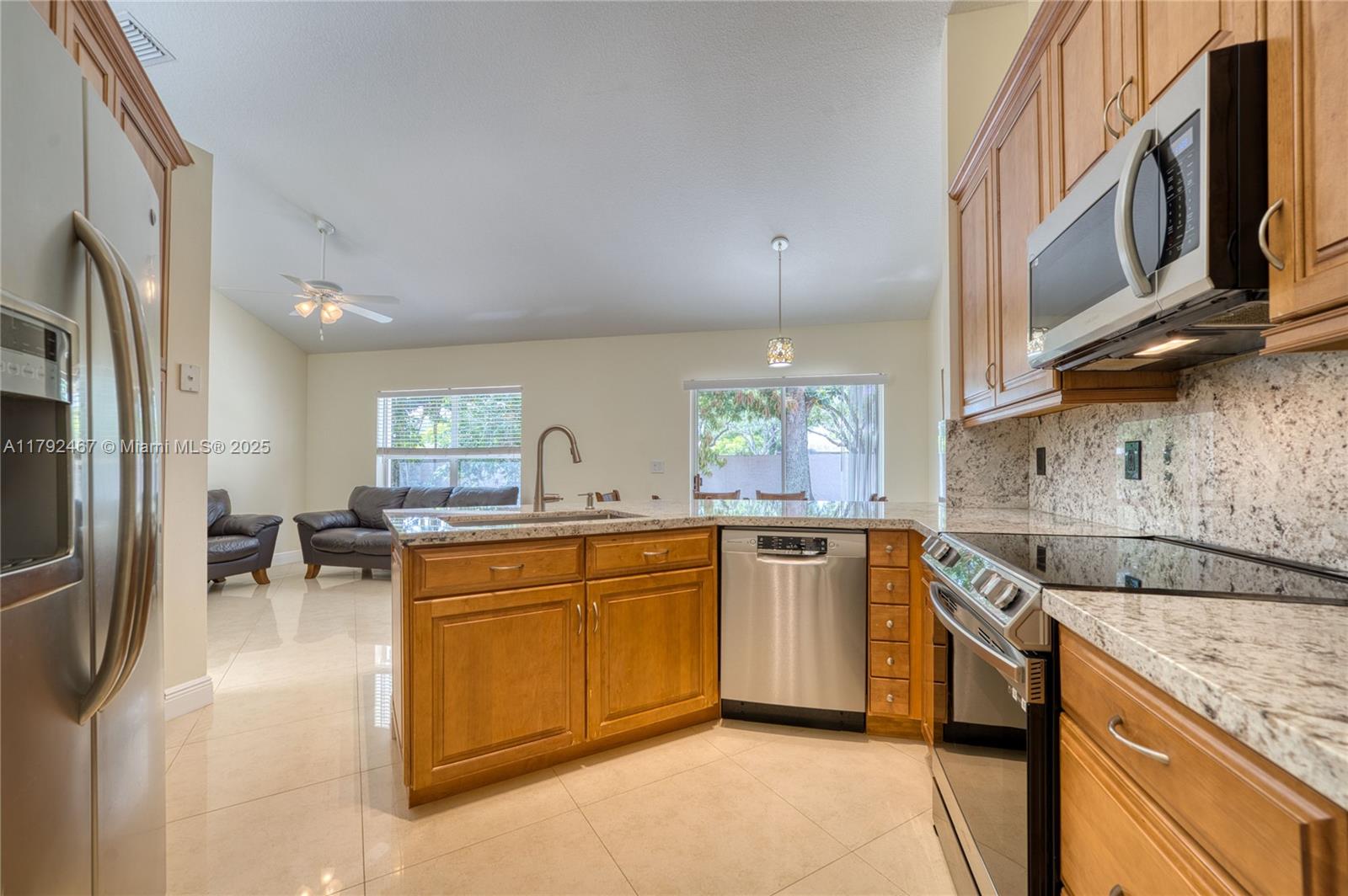 EMBASSY LAKES - Residential