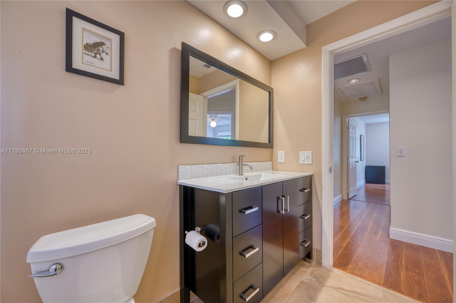 EMBASSY LAKES - Residential