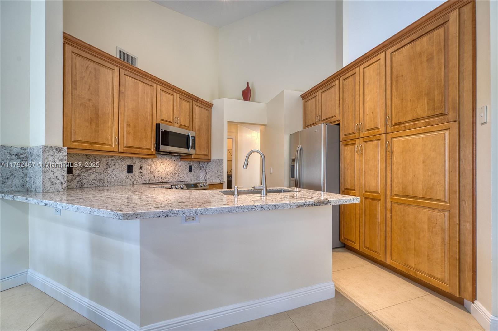 EMBASSY LAKES - Residential