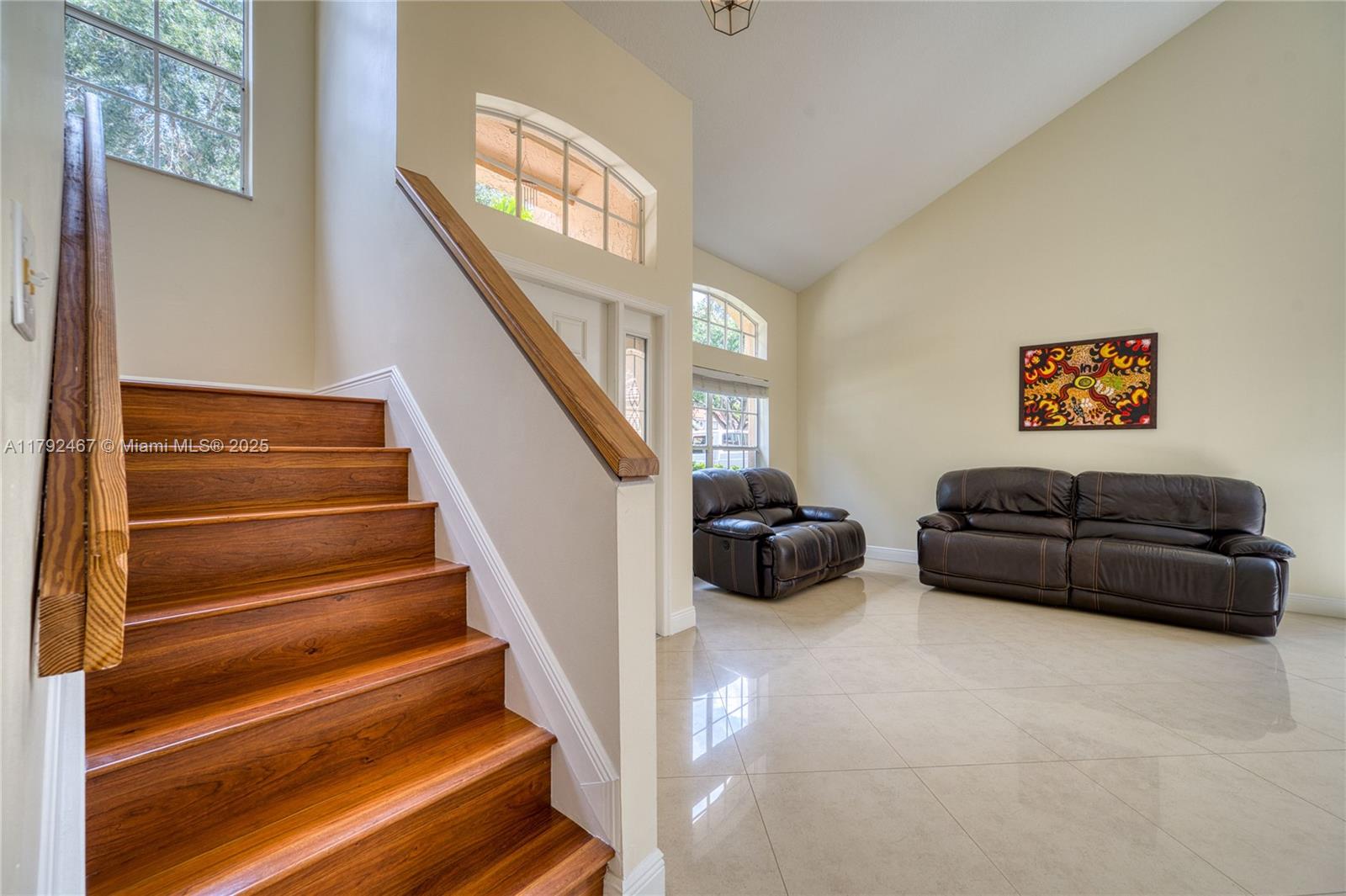 EMBASSY LAKES - Residential