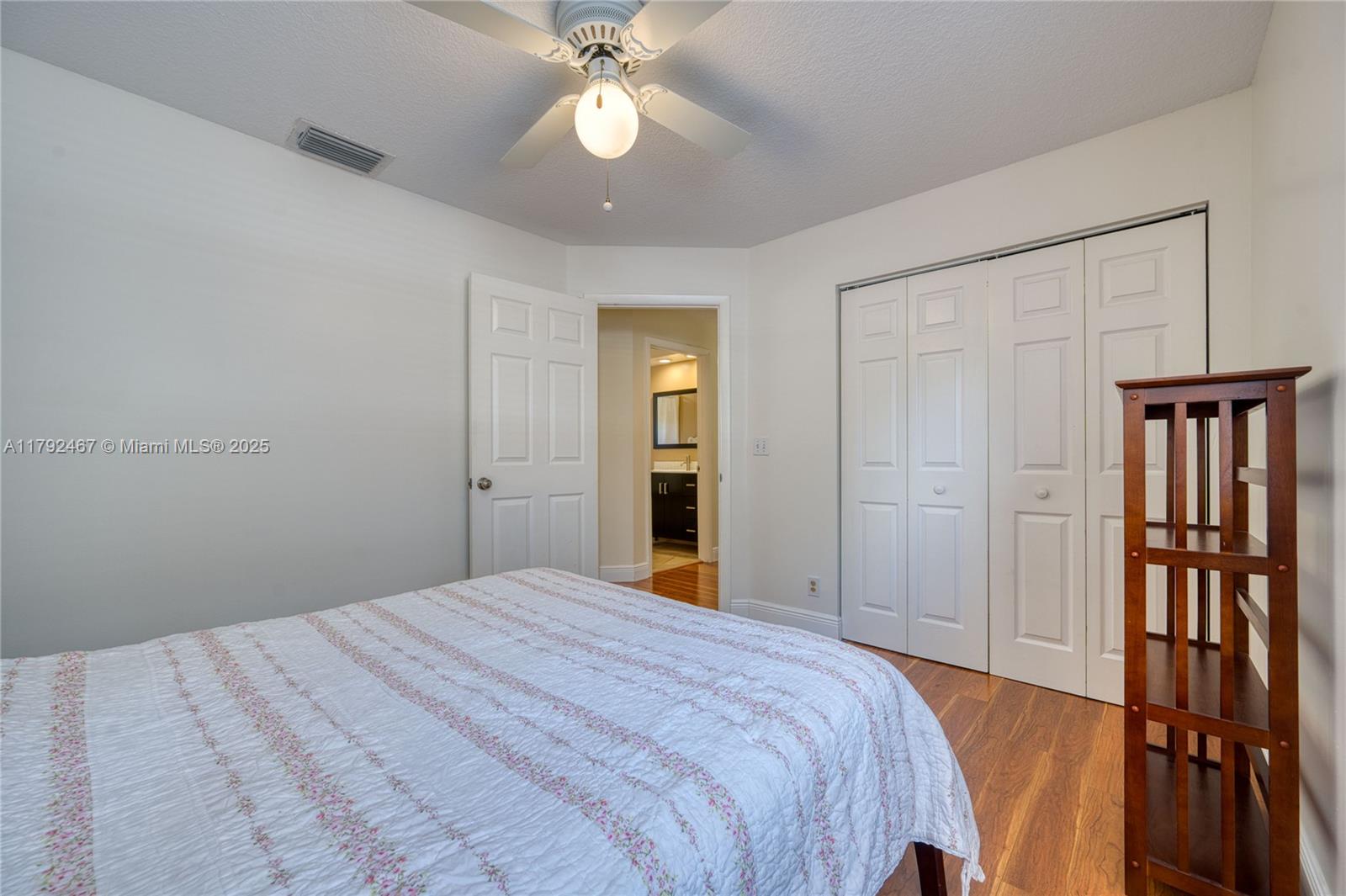 EMBASSY LAKES - Residential