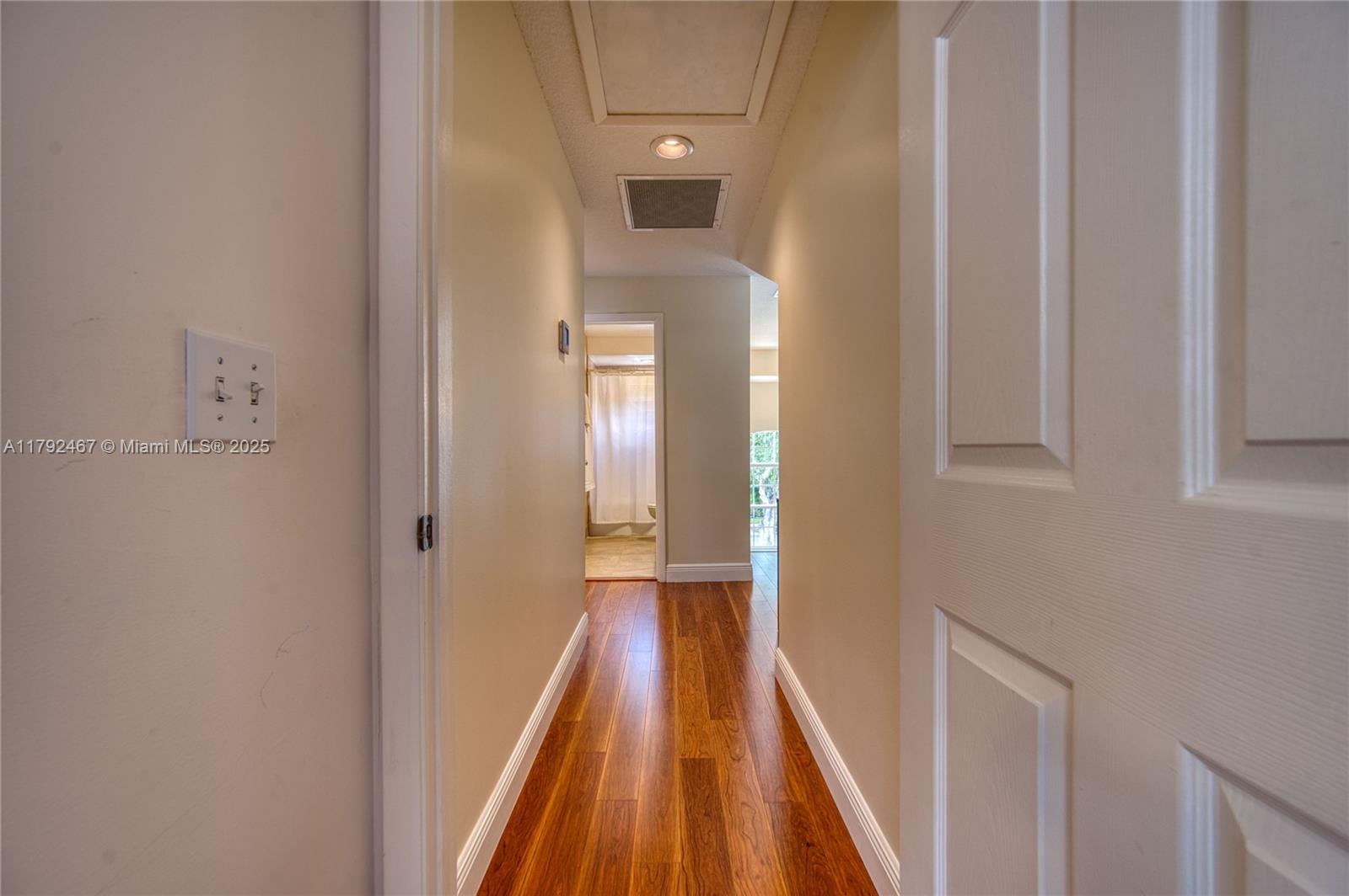 EMBASSY LAKES - Residential