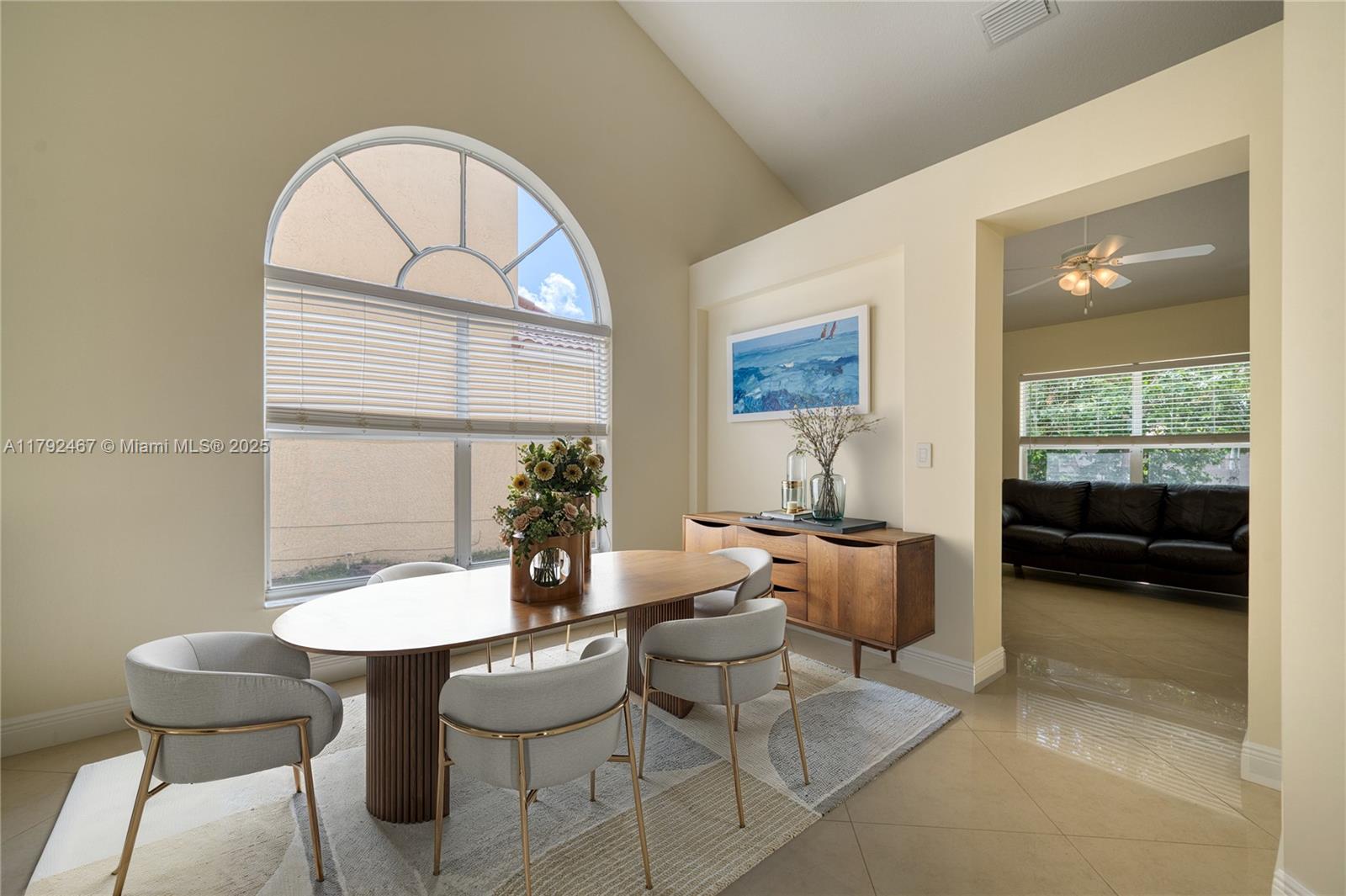 EMBASSY LAKES - Residential