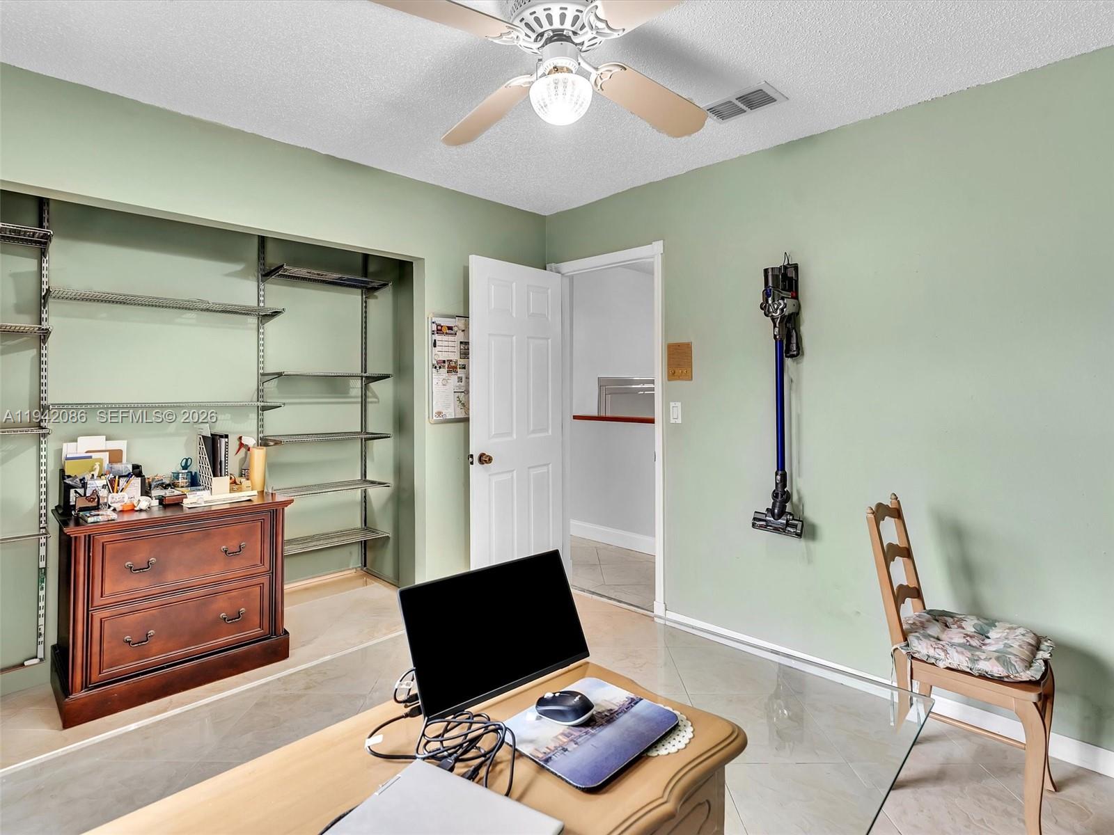 SUNFISH AT THE HAMMOCKS - Residential