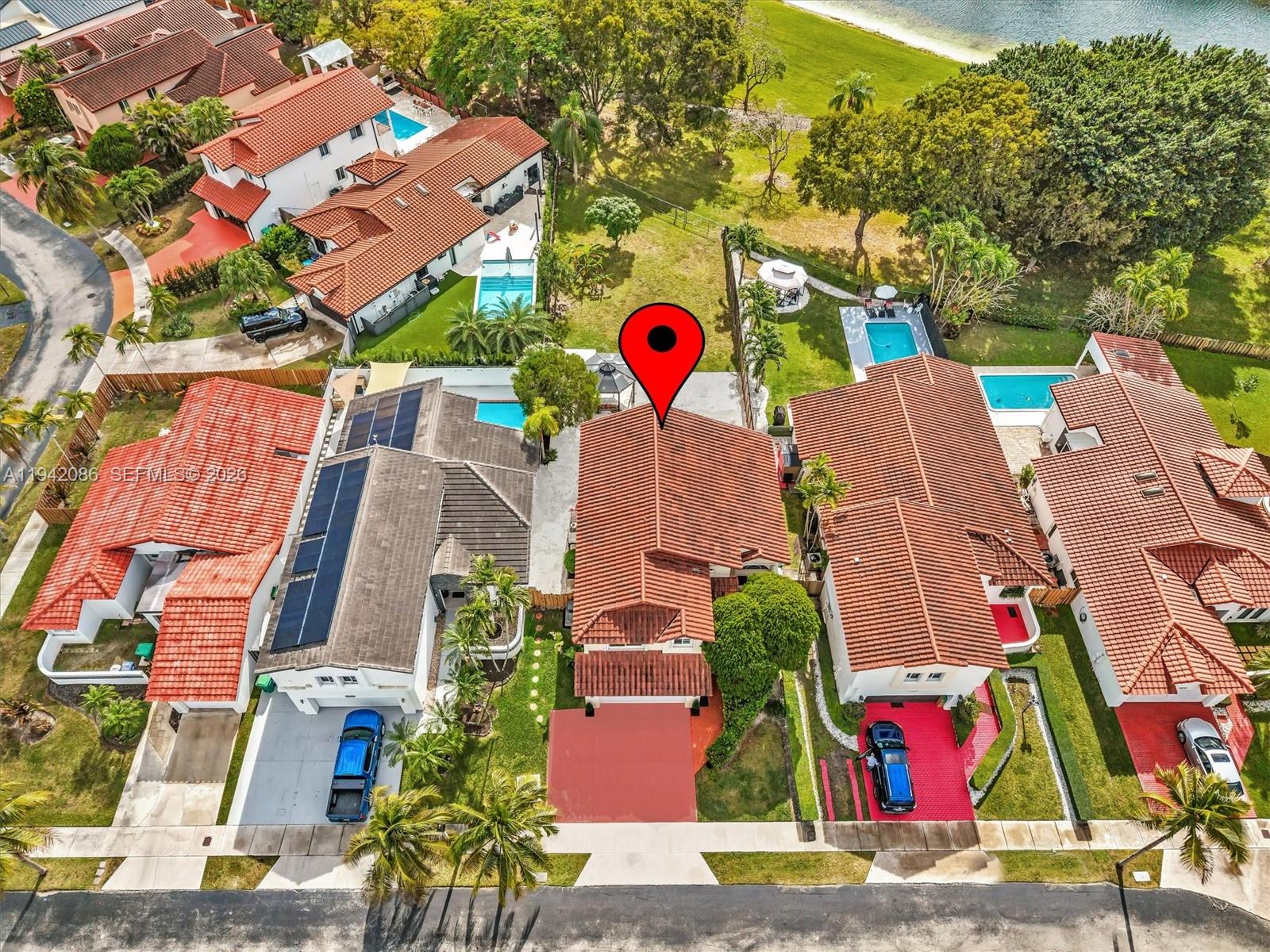 SUNFISH AT THE HAMMOCKS - Residential