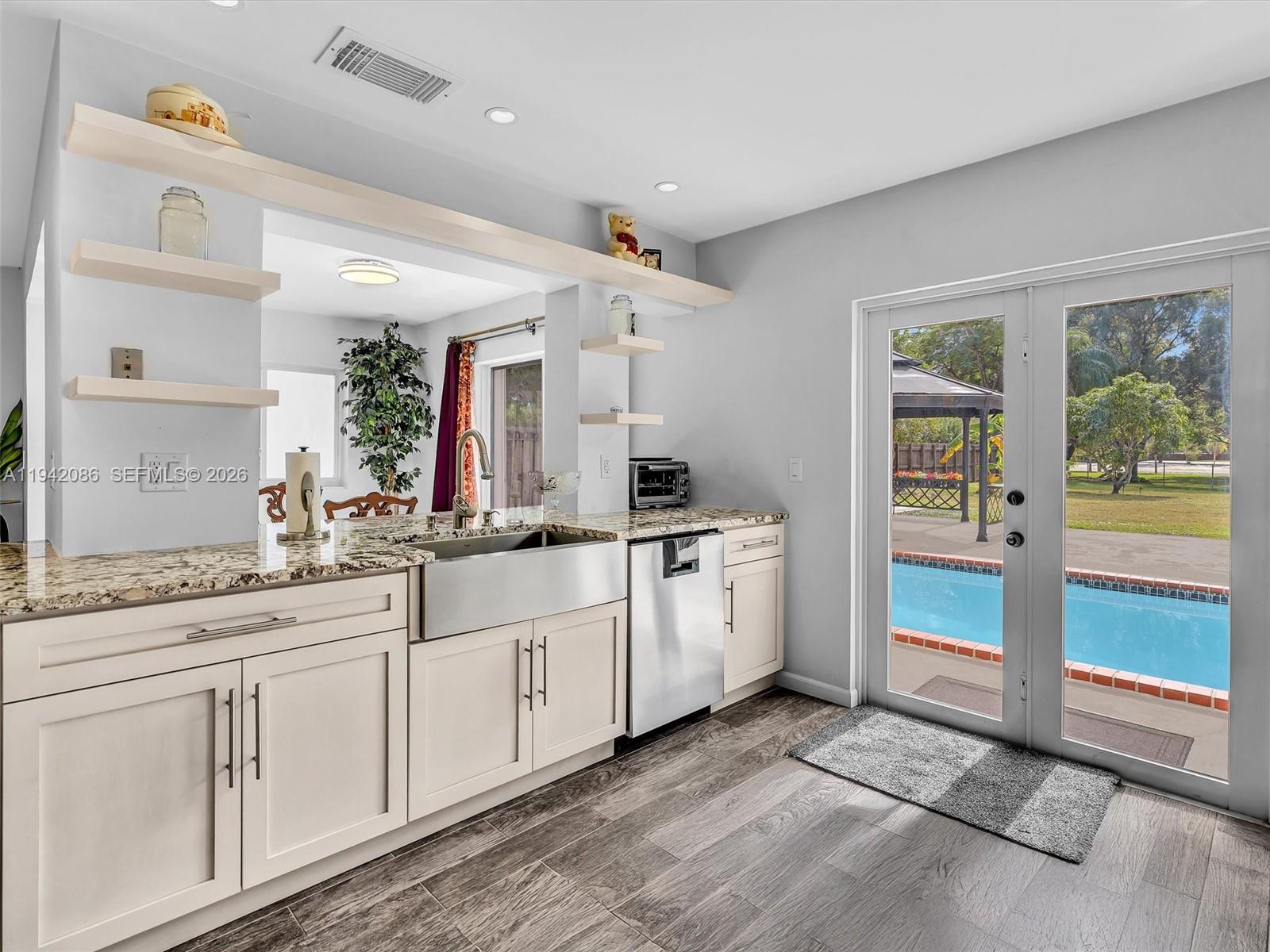 SUNFISH AT THE HAMMOCKS - Residential