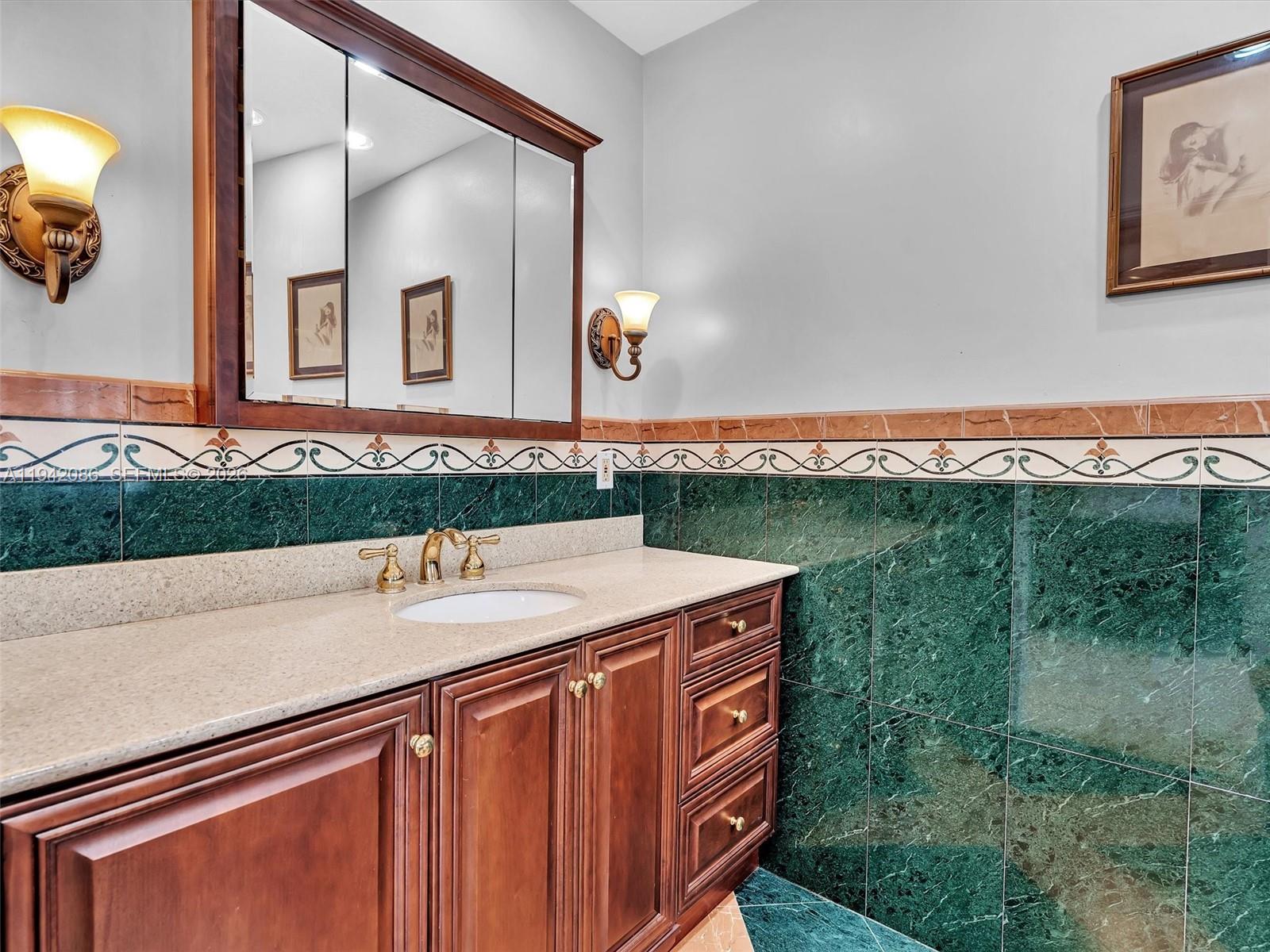 SUNFISH AT THE HAMMOCKS - Residential