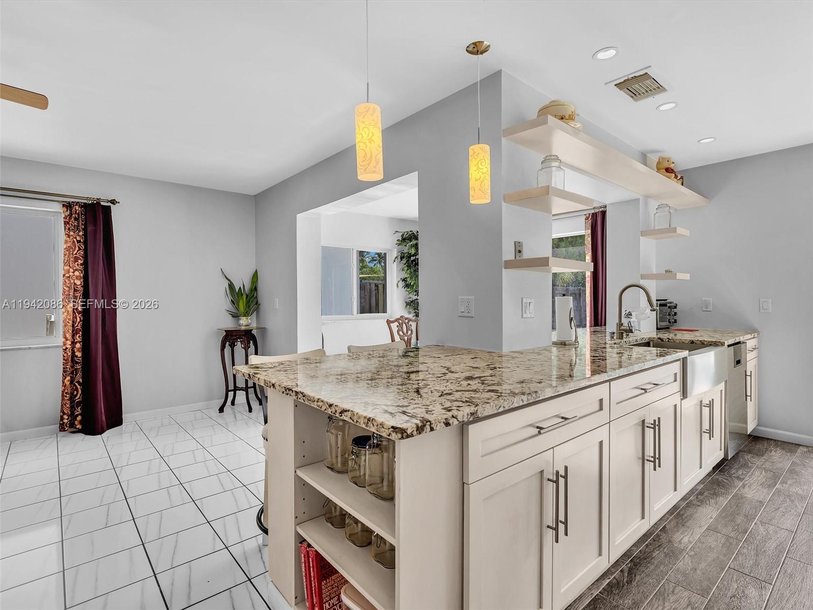 SUNFISH AT THE HAMMOCKS - Residential