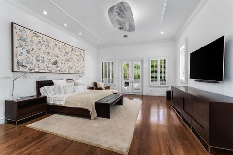 Tiny photo for 255 Cocoplum Rd, Coral Gables, FL 33143 (MLS # A12004005)