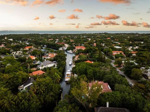 Tiny photo for 255 Cocoplum Rd, Coral Gables, FL 33143 (MLS # A12004005)