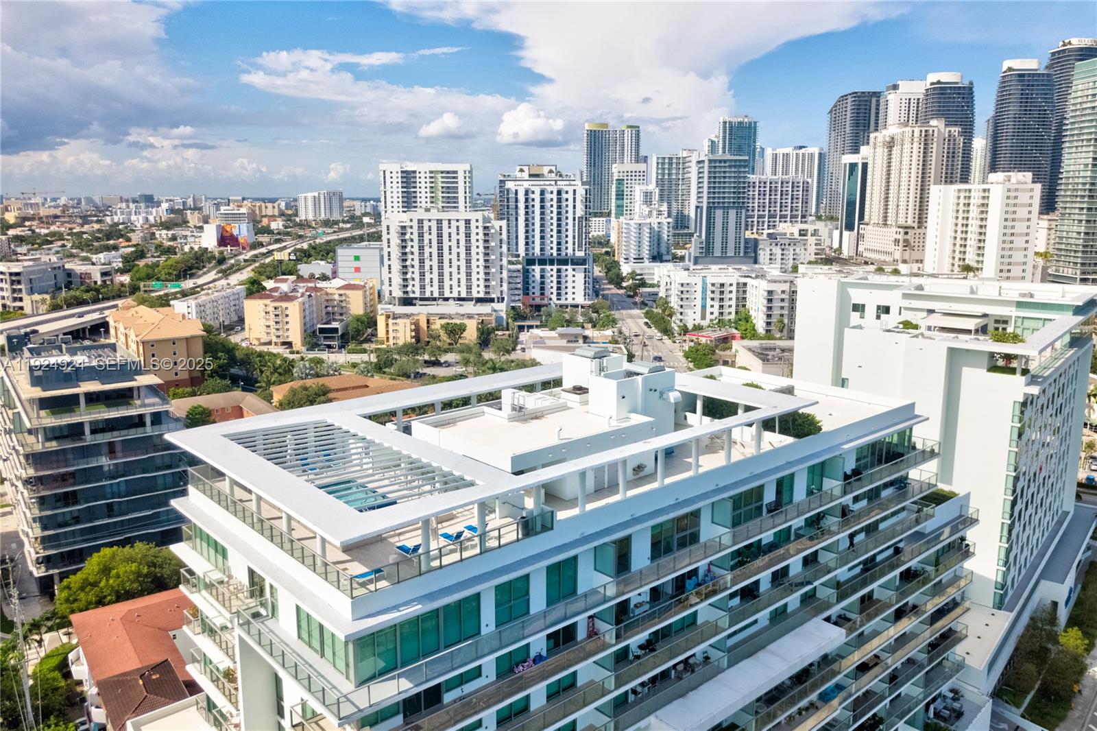 LE PARC AT BRICKELL CONDO - Residential Lease