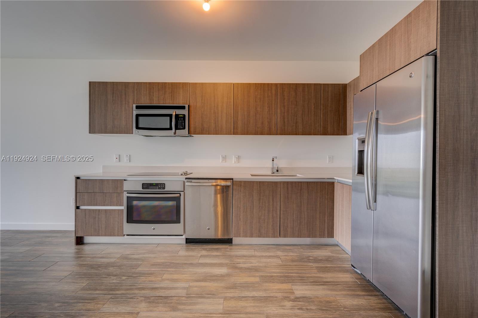 LE PARC AT BRICKELL CONDO - Residential Lease