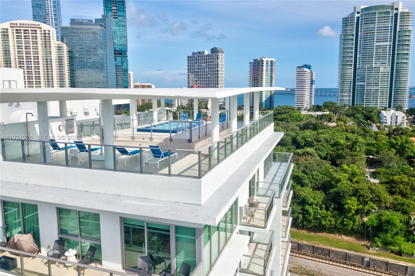 LE PARC AT BRICKELL CONDO - Residential Lease