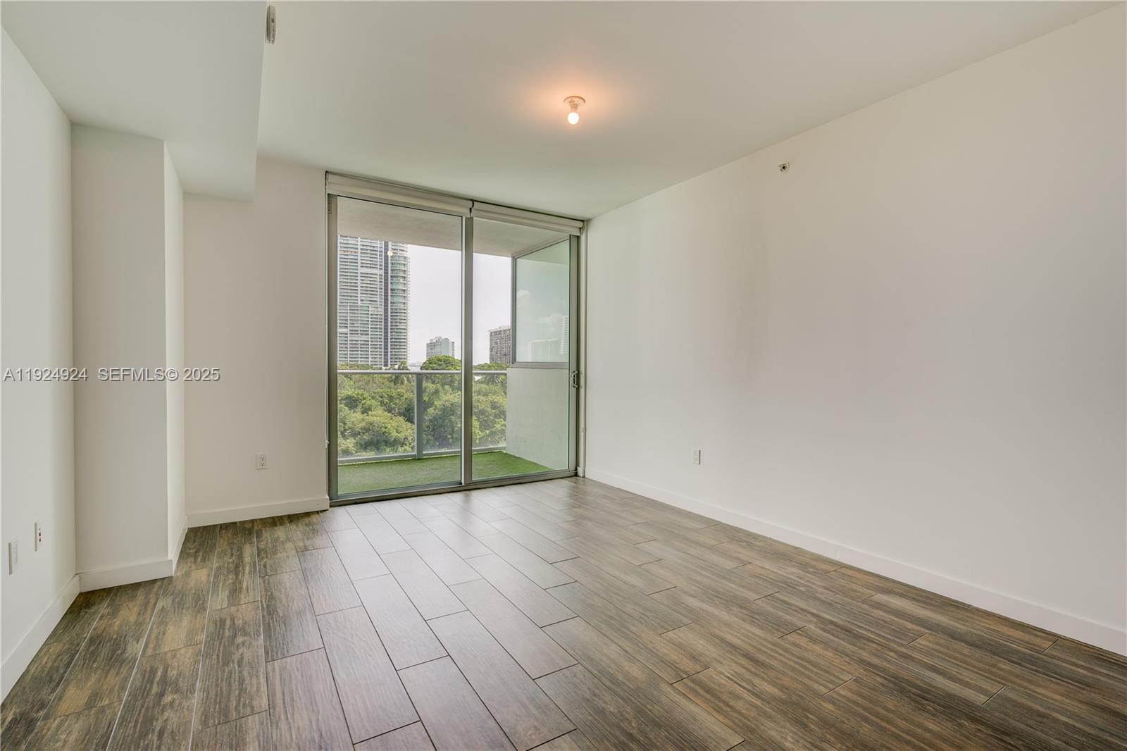 LE PARC AT BRICKELL CONDO - Residential Lease