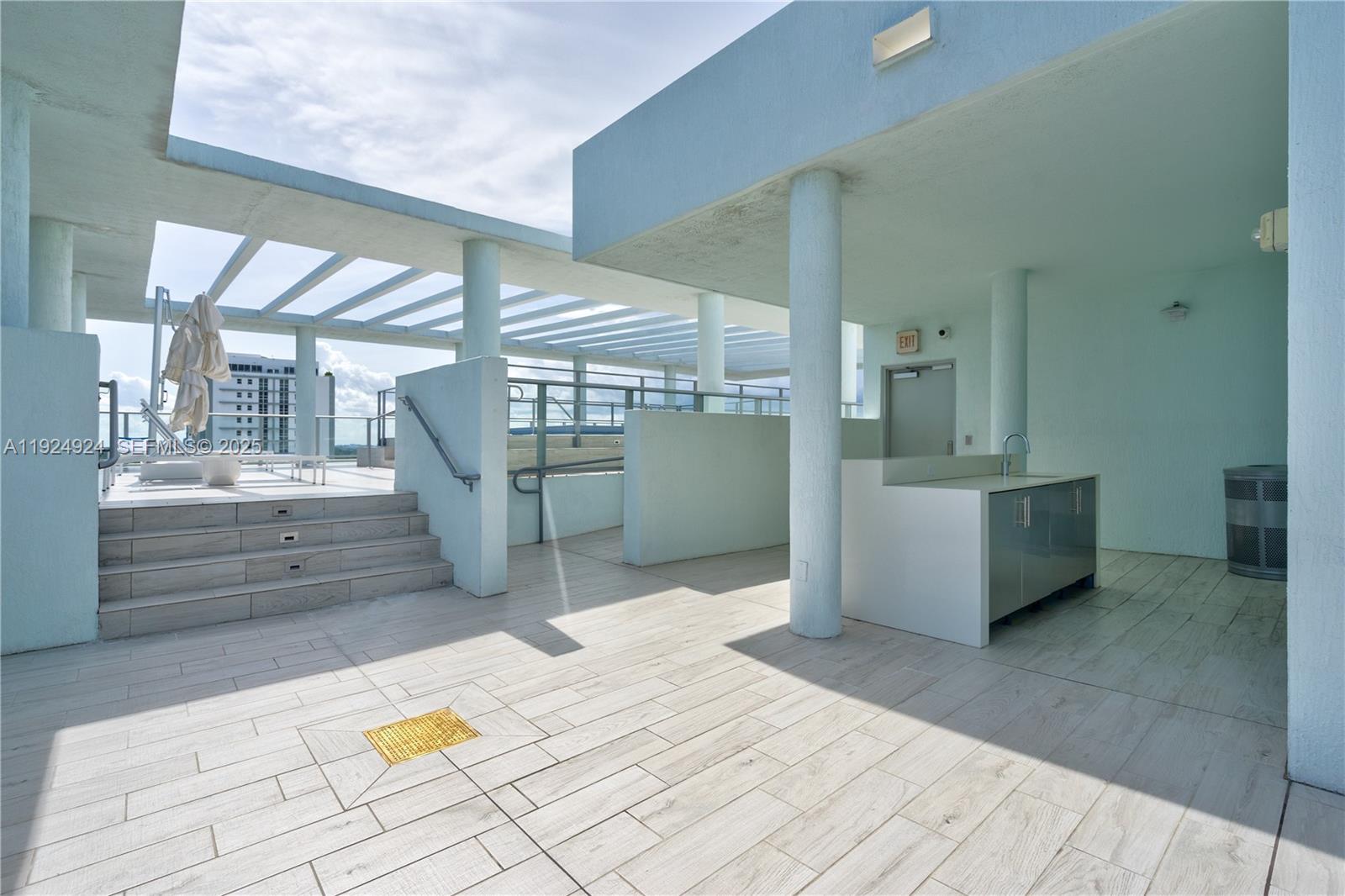 LE PARC AT BRICKELL CONDO - Residential Lease