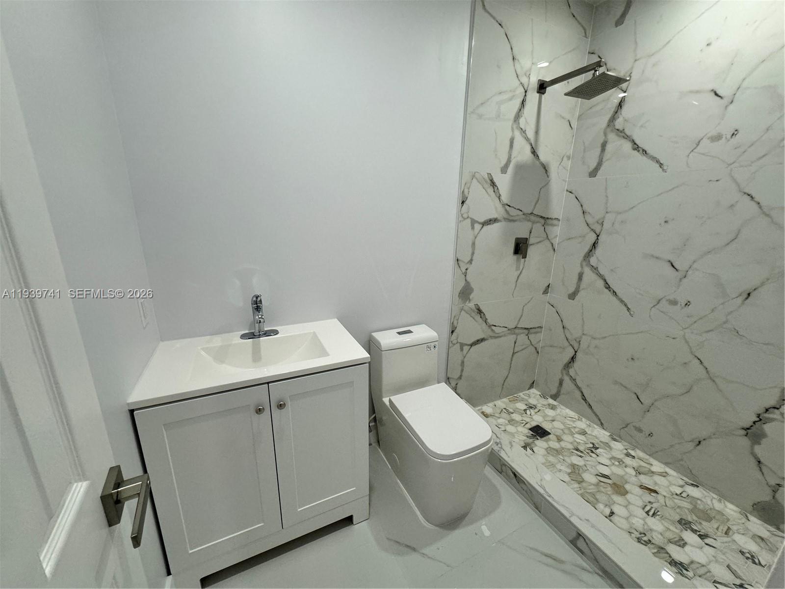 CRESTHAVEN NO 4 - Residential