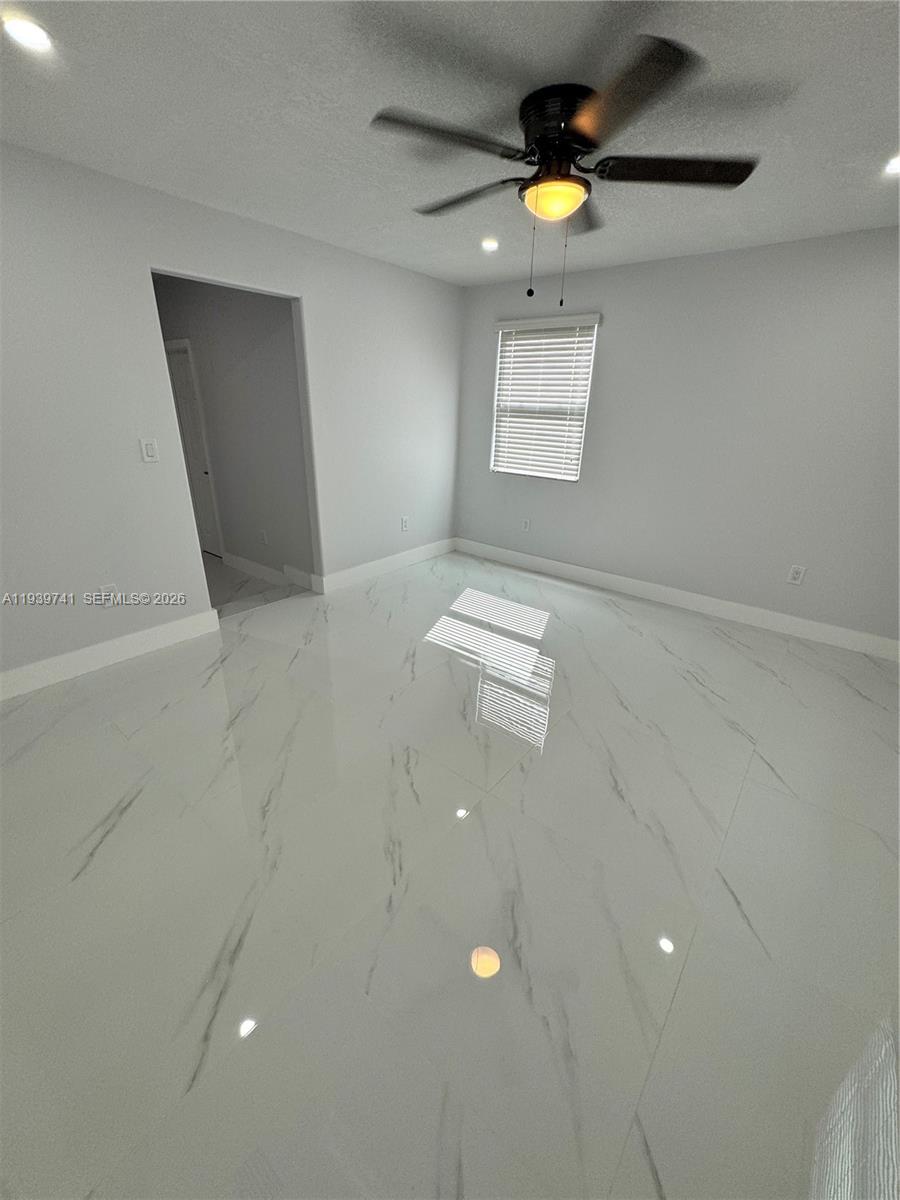 CRESTHAVEN NO 4 - Residential