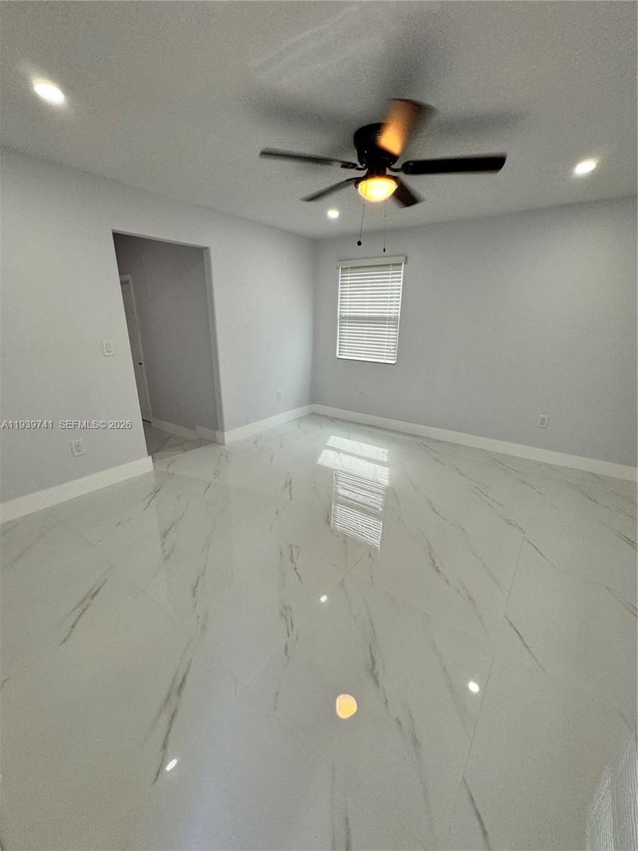 CRESTHAVEN NO 4 - Residential