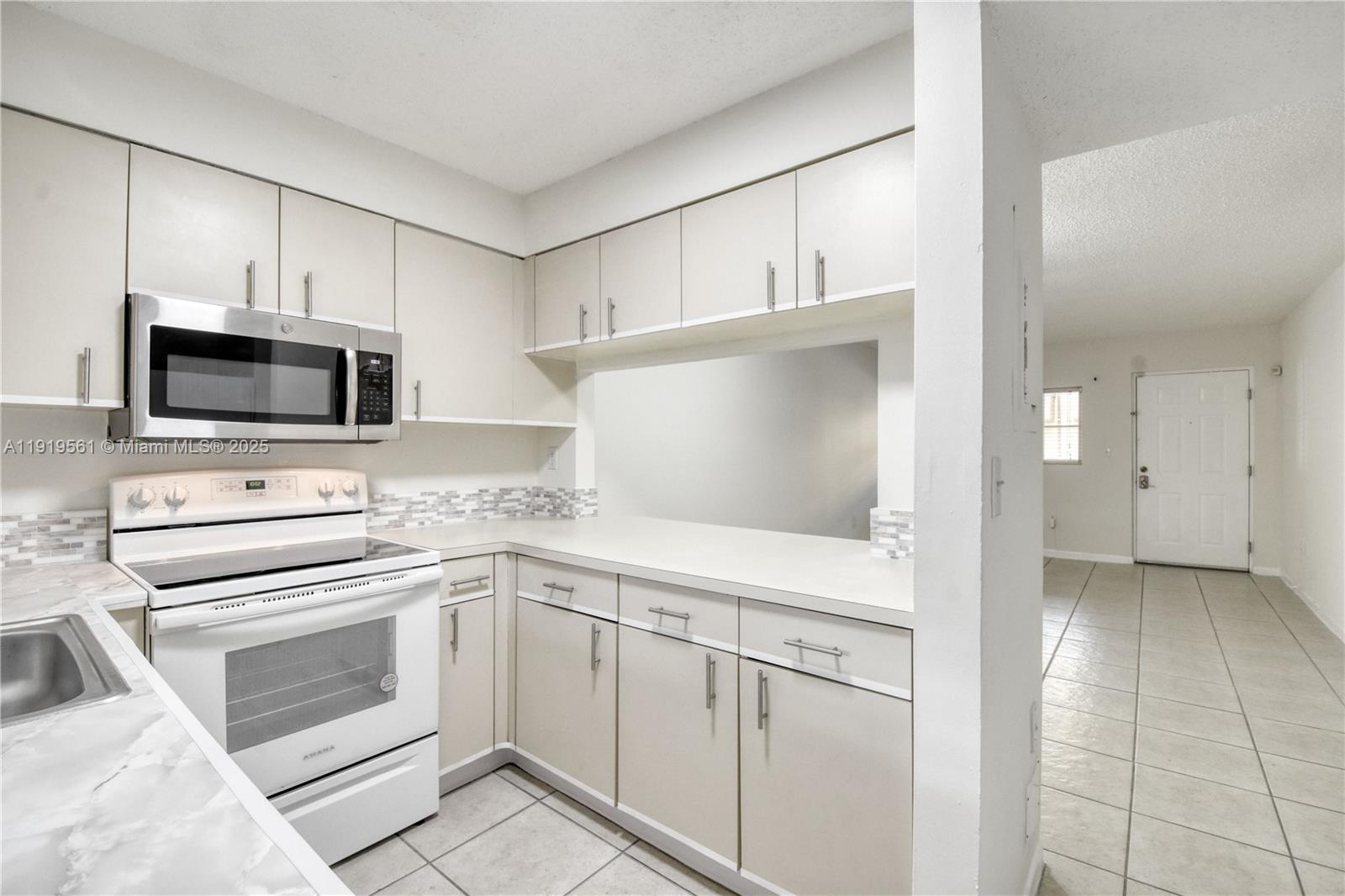 WATERVIEW CONDO - Residential Lease