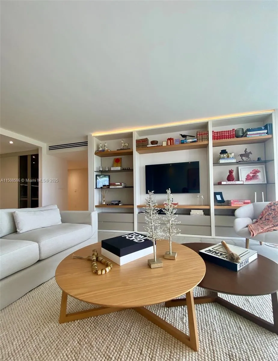 Key Biscayne, Florida 33149, United States, 2 Bedrooms Bedrooms, ,2 BathroomsBathrooms,Residential,Active,67419