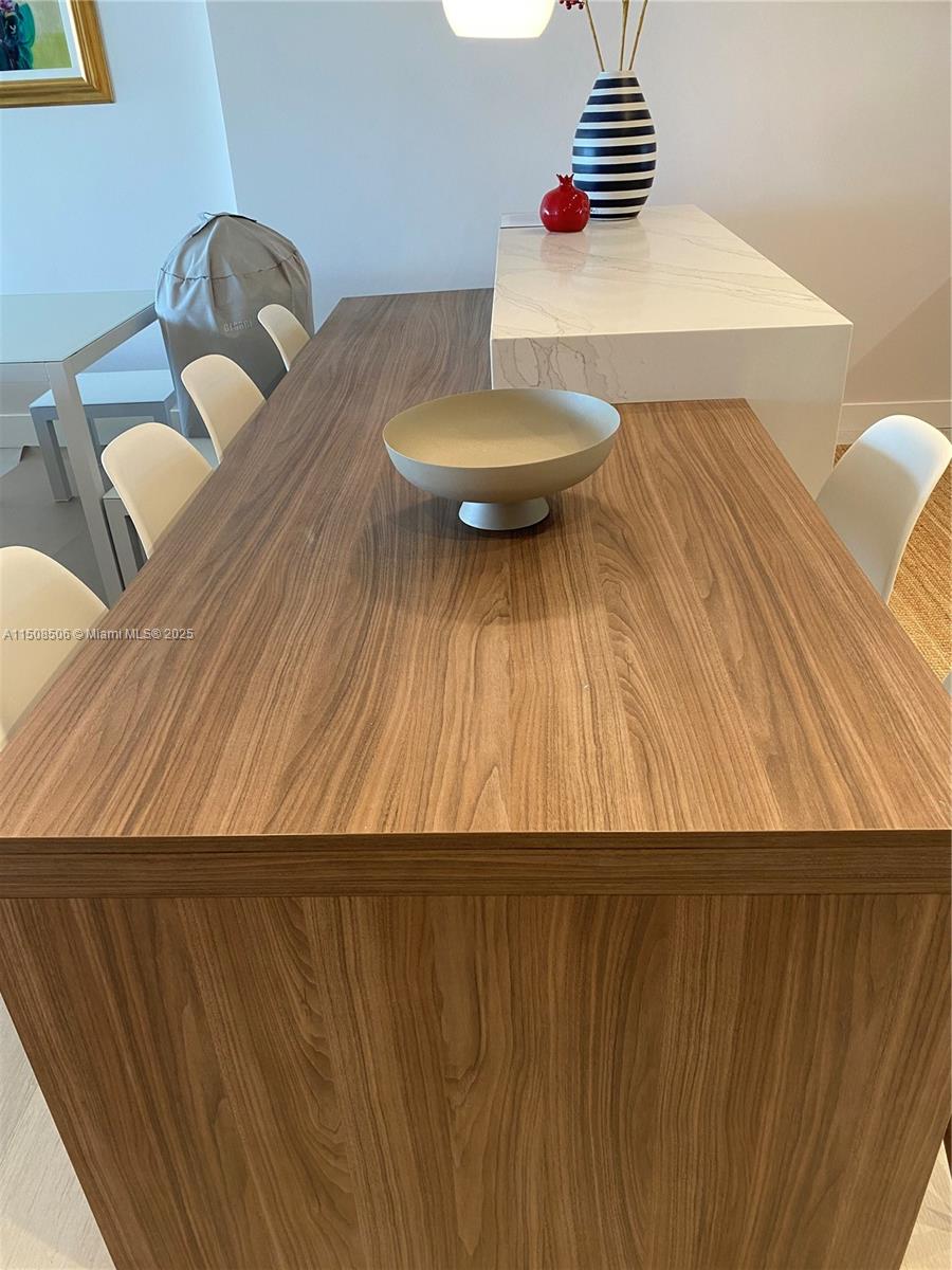 COMMODORE CLUB SOUTH COND - Residential Lease