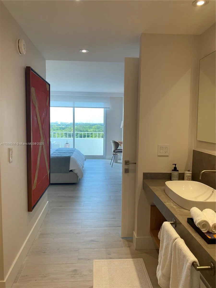 Key Biscayne, Florida 33149, United States, 2 Bedrooms Bedrooms, ,2 BathroomsBathrooms,Residential,Active,67419